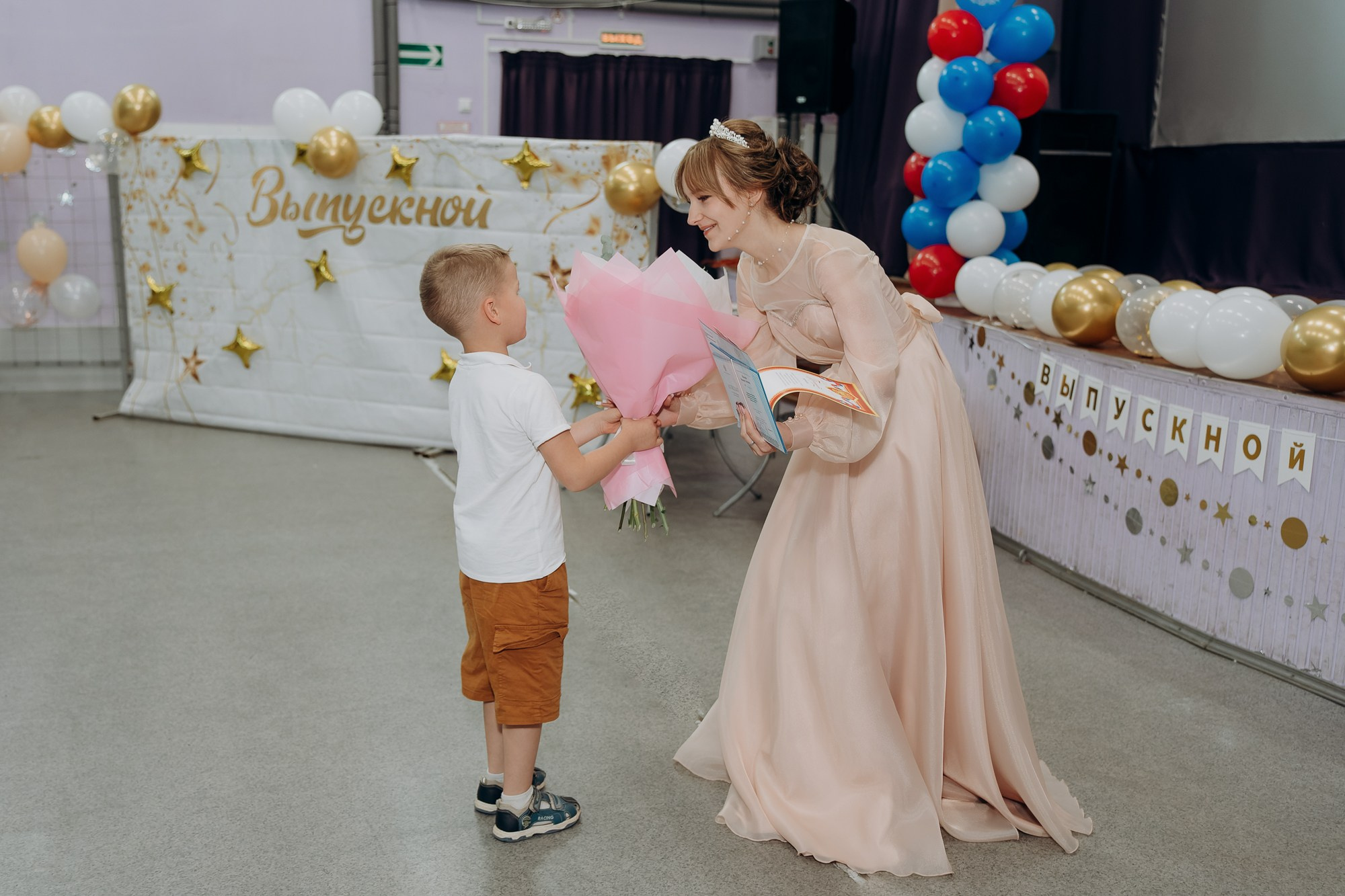 Фотосъемка школьного выпускного для 11 класса. Свадебный и репортажный фотограф в Ярославле Евгений Сальников