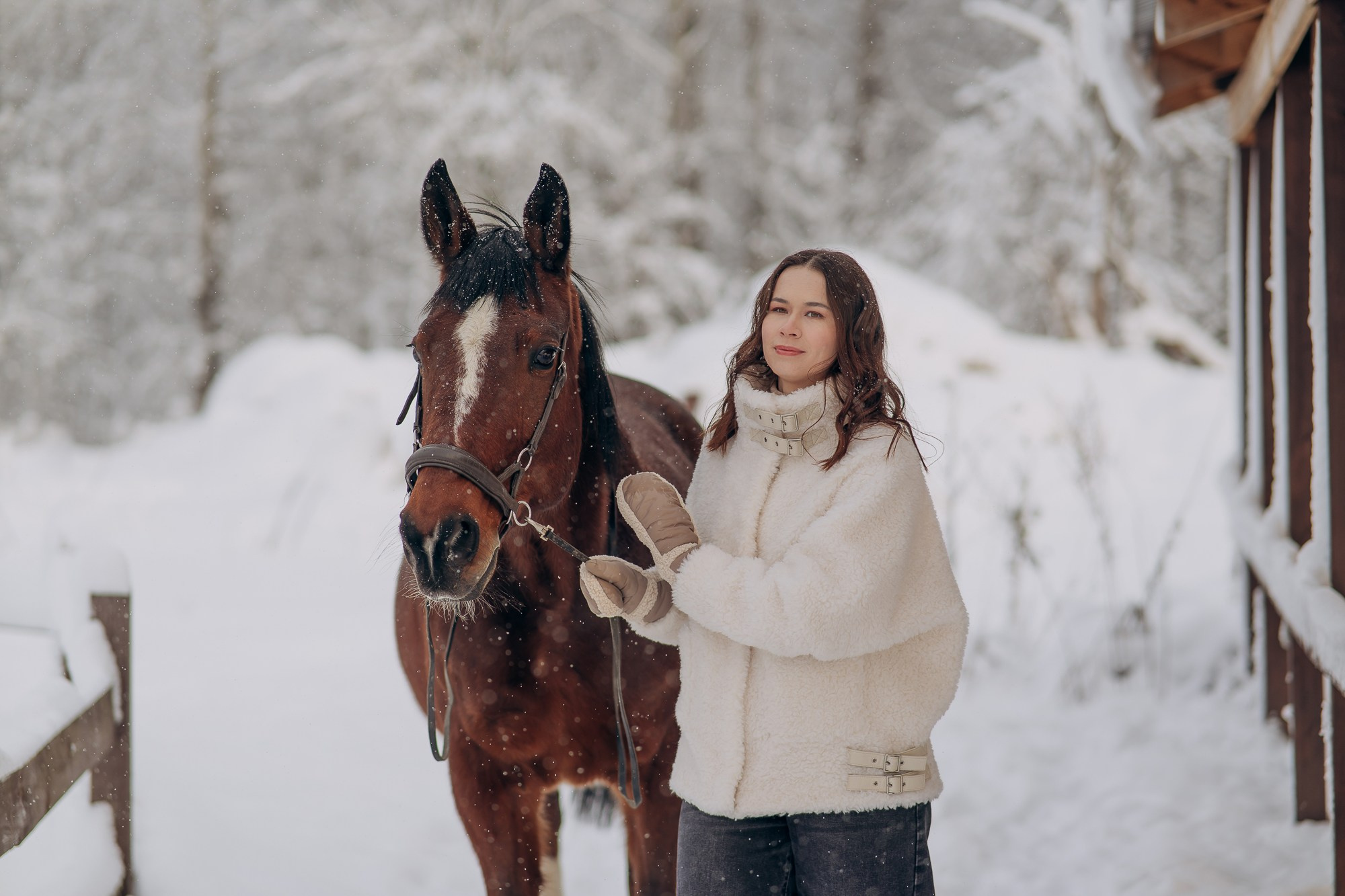 Фотосессия девушки с лошадью. Свадебный и репортажный фотограф в Ярославле Евгений Сальников