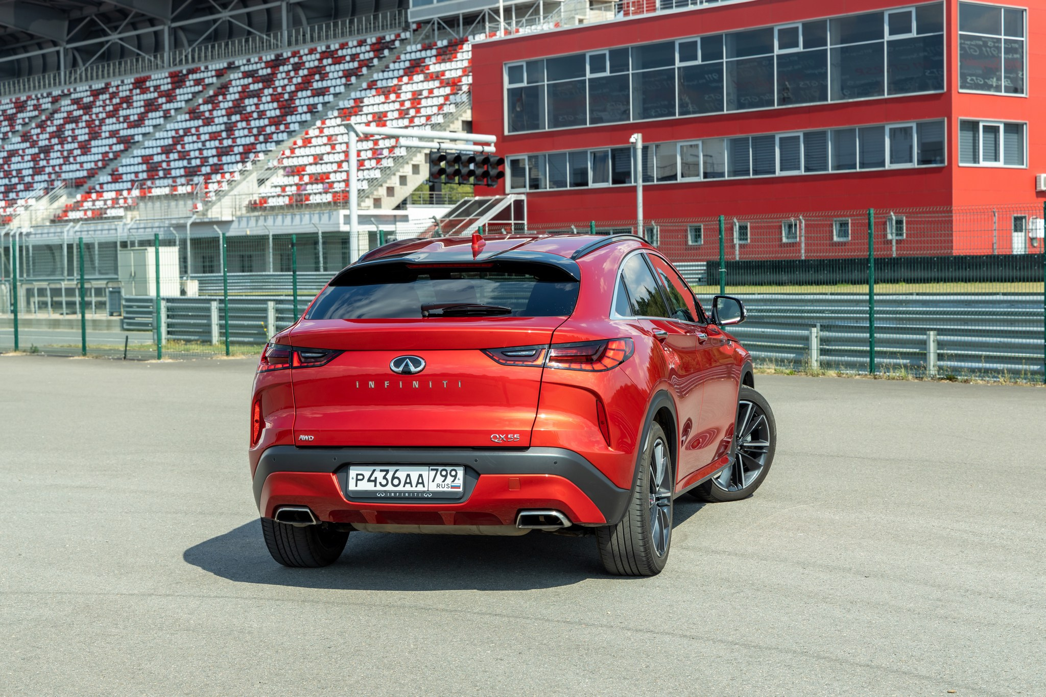 Infiniti QX55. Репортажный, семейный и студийный фотограф в Москве Демин Алексей