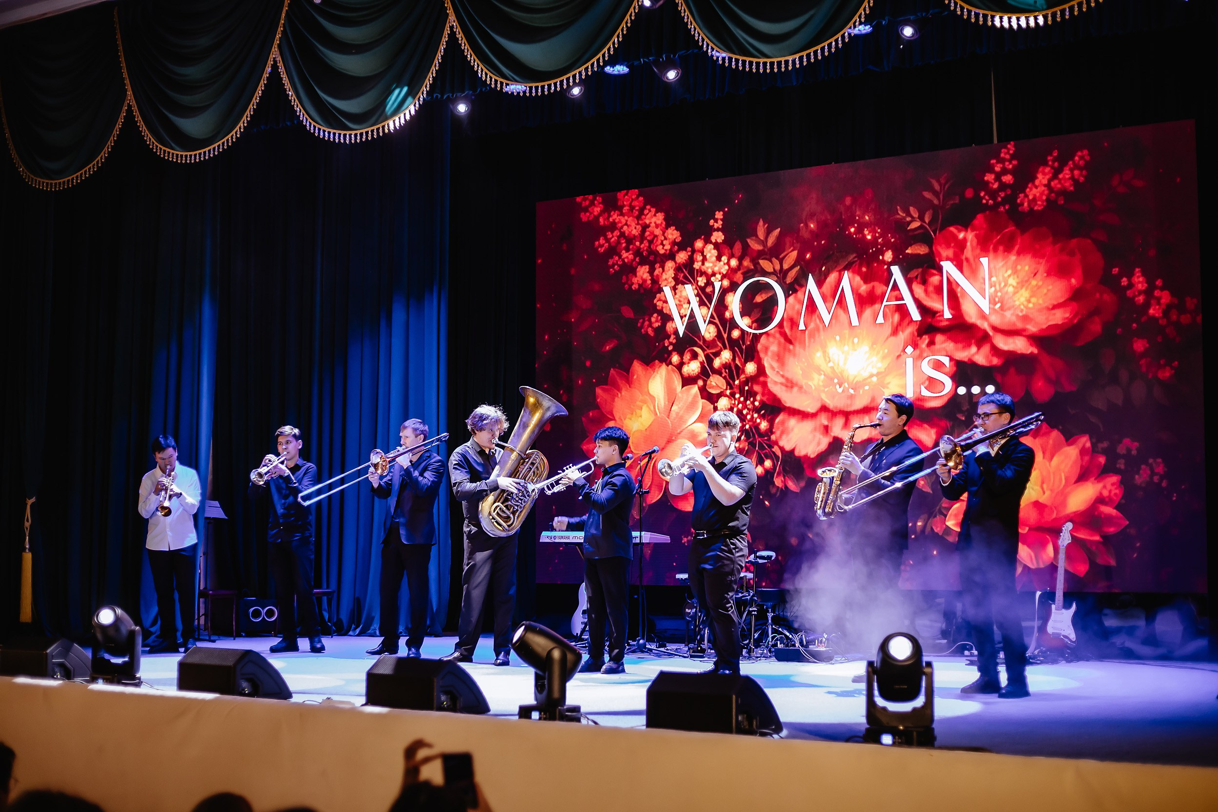 Концерт Woman Is. Кипятком Павлодар