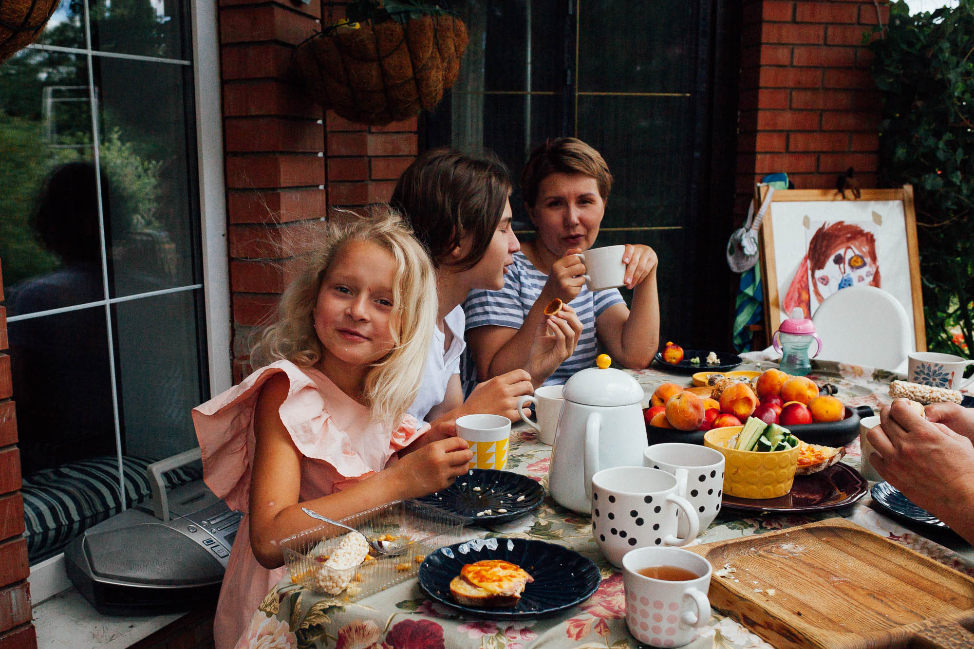 Обед на свежем воздухе. Семейный и свадебный фотограф в Москве Жнякина Юлия