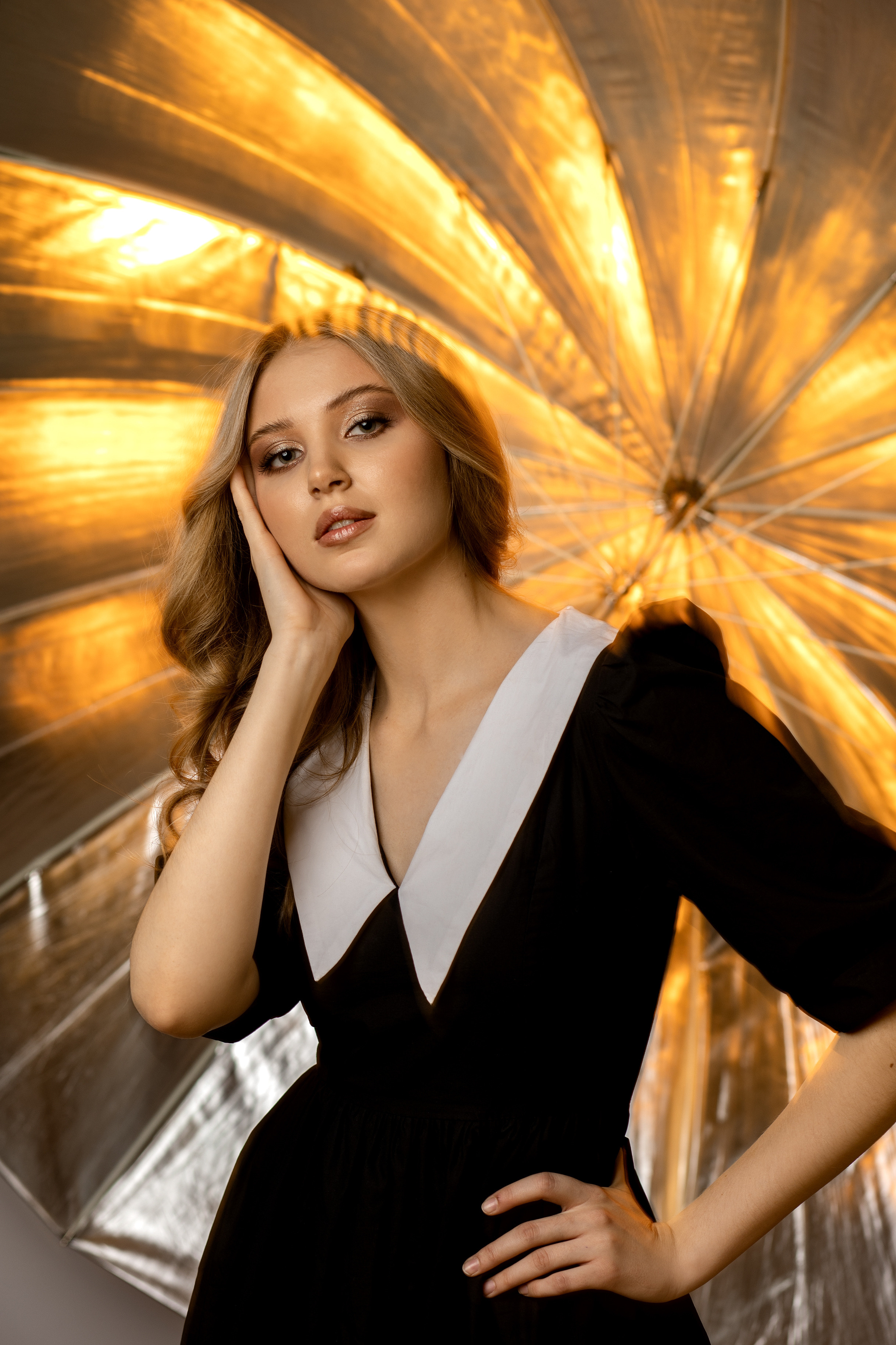 Студийный свет. Фотограф Григорьева Ольга. Портретная, семейная съёмка, Love Stori, видеосъёмка в городе Чита. Выпускные альбомы, фотокниги