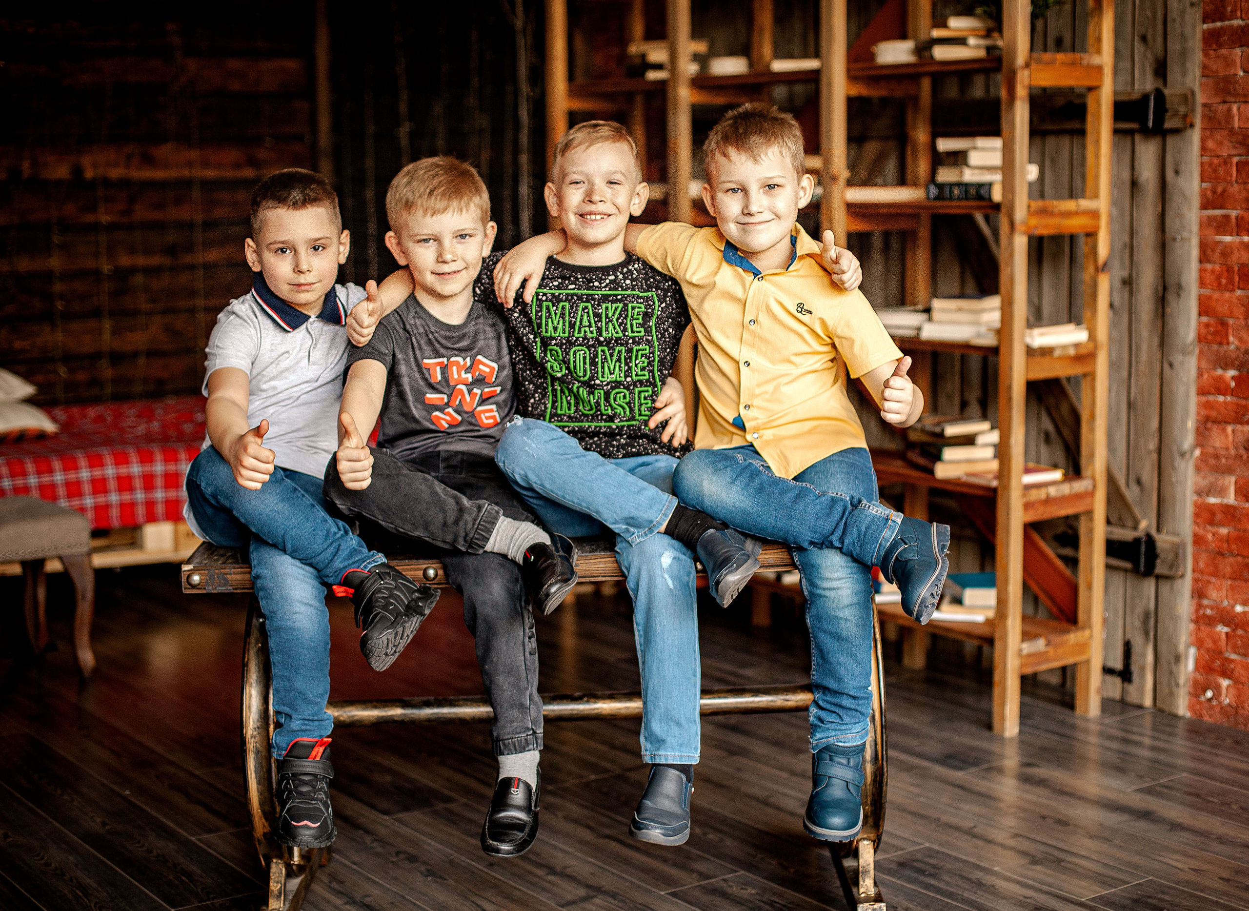 <title> Выпускной альбом Чита, Школа Чита, детский сад Чита, живое фото. Фотограф Григорьева Ольга. Портретная, семейная съёмка, Love Stori, видеосъёмка в городе Чита. Выпускные альбомы, фотокниги