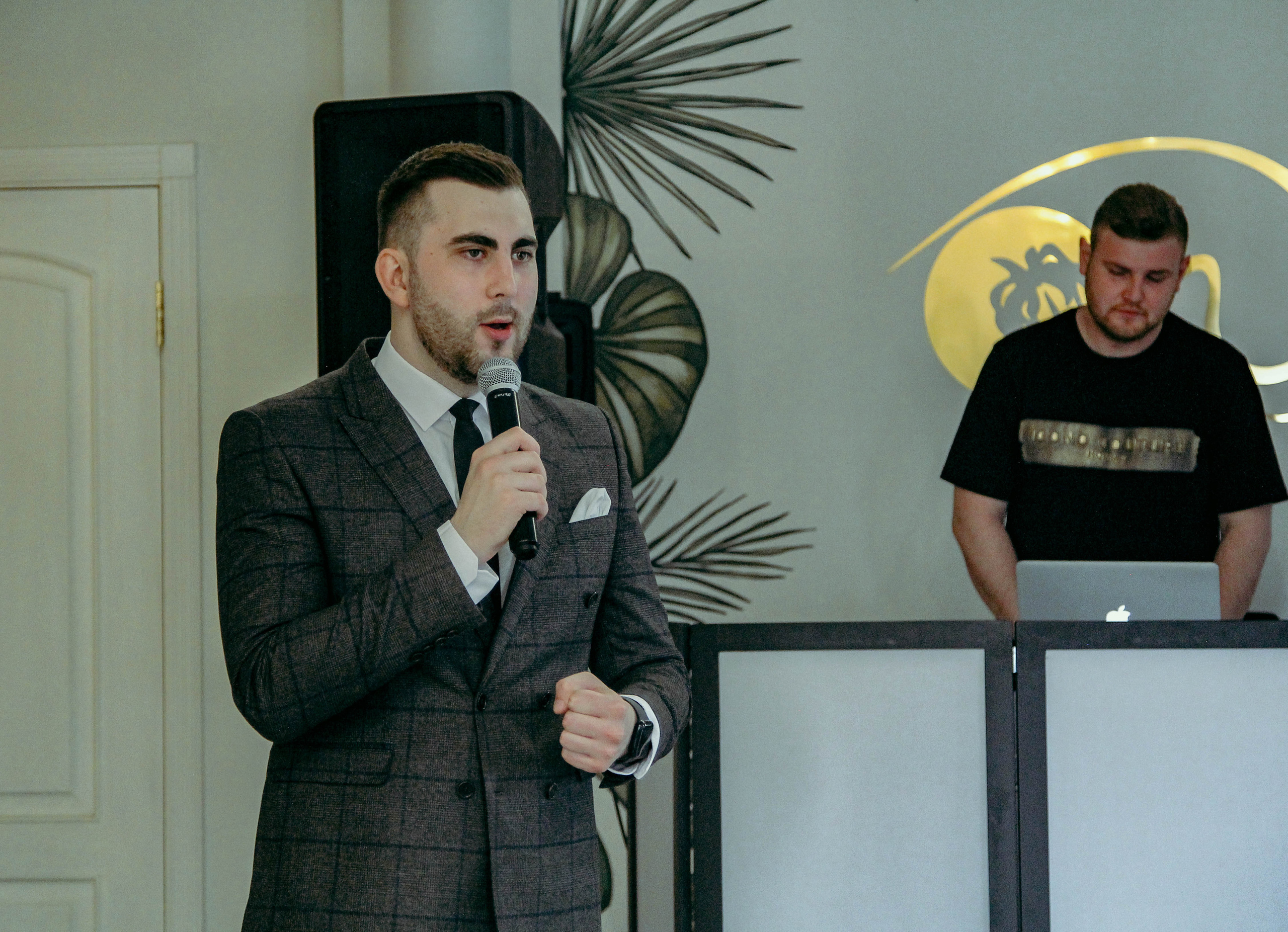 Юбилей. Фотограф Григорьева Ольга. Портретная, семейная съёмка, Love Stori, видеосъёмка в городе Чита. Выпускные альбомы, фотокниги