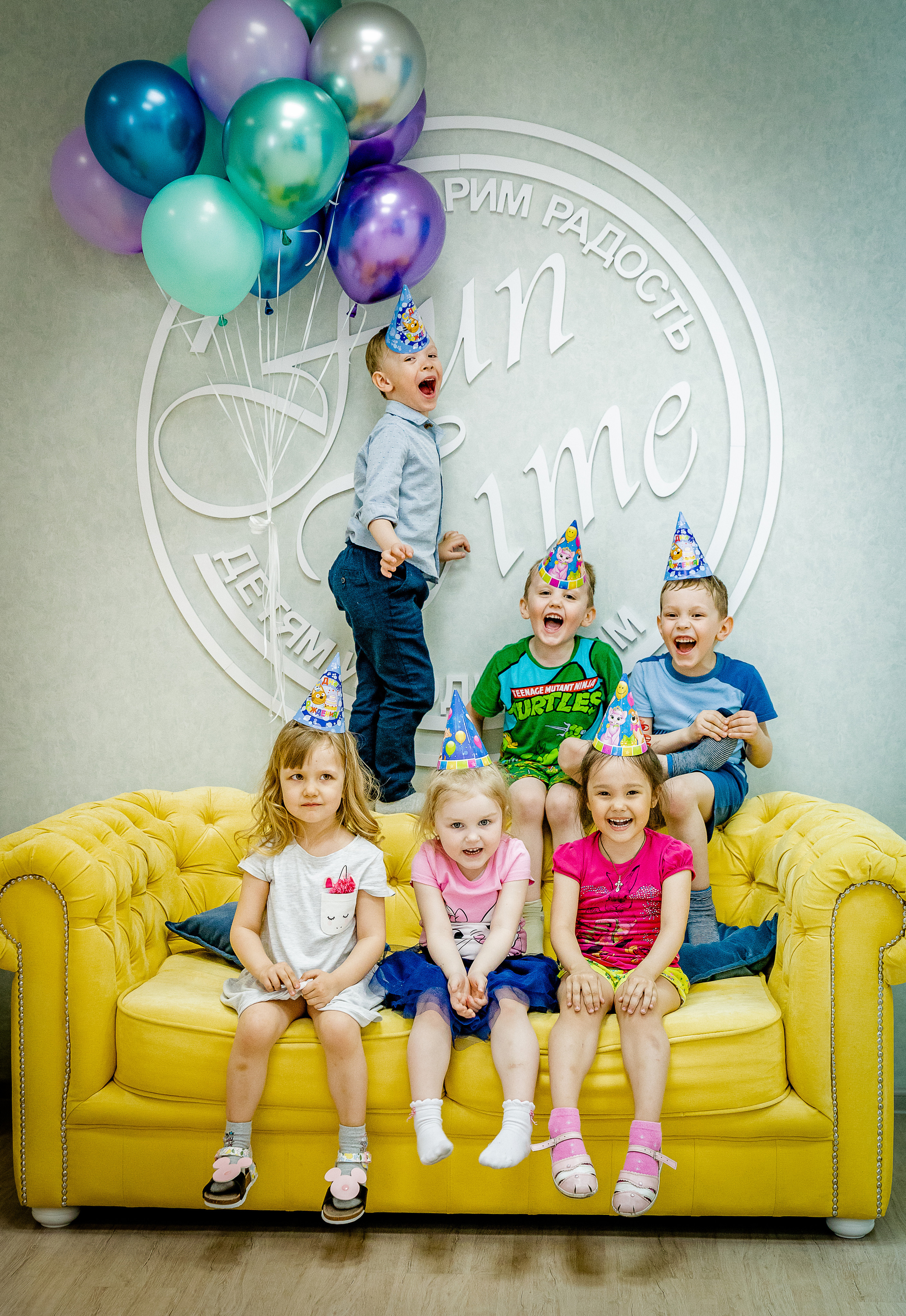 День рождения. Фотограф Григорьева Ольга. Портретная, семейная съёмка, Love Stori, видеосъёмка в городе Чита. Выпускные альбомы, фотокниги