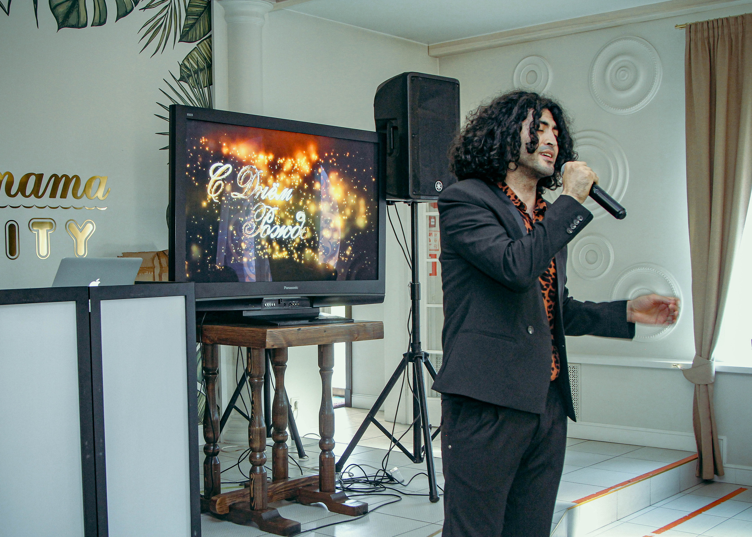 Юбилей. Фотограф Григорьева Ольга. Портретная, семейная съёмка, Love Stori, видеосъёмка в городе Чита. Выпускные альбомы, фотокниги