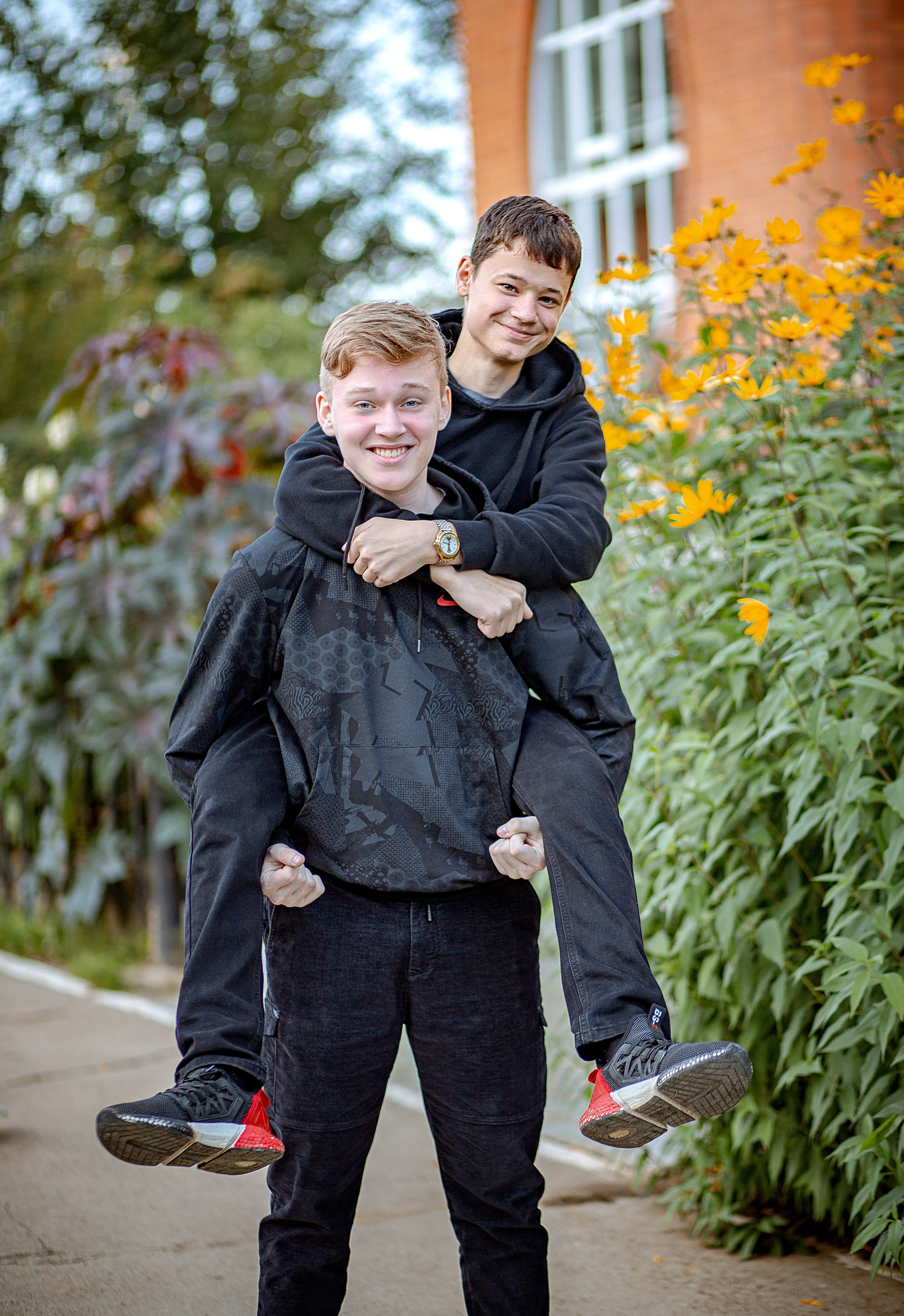 <title> Выпускной альбом Чита, Школа Чита, детский сад Чита, живое фото. Фотограф Григорьева Ольга. Портретная, семейная съёмка, Love Stori, видеосъёмка в городе Чита. Выпускные альбомы, фотокниги