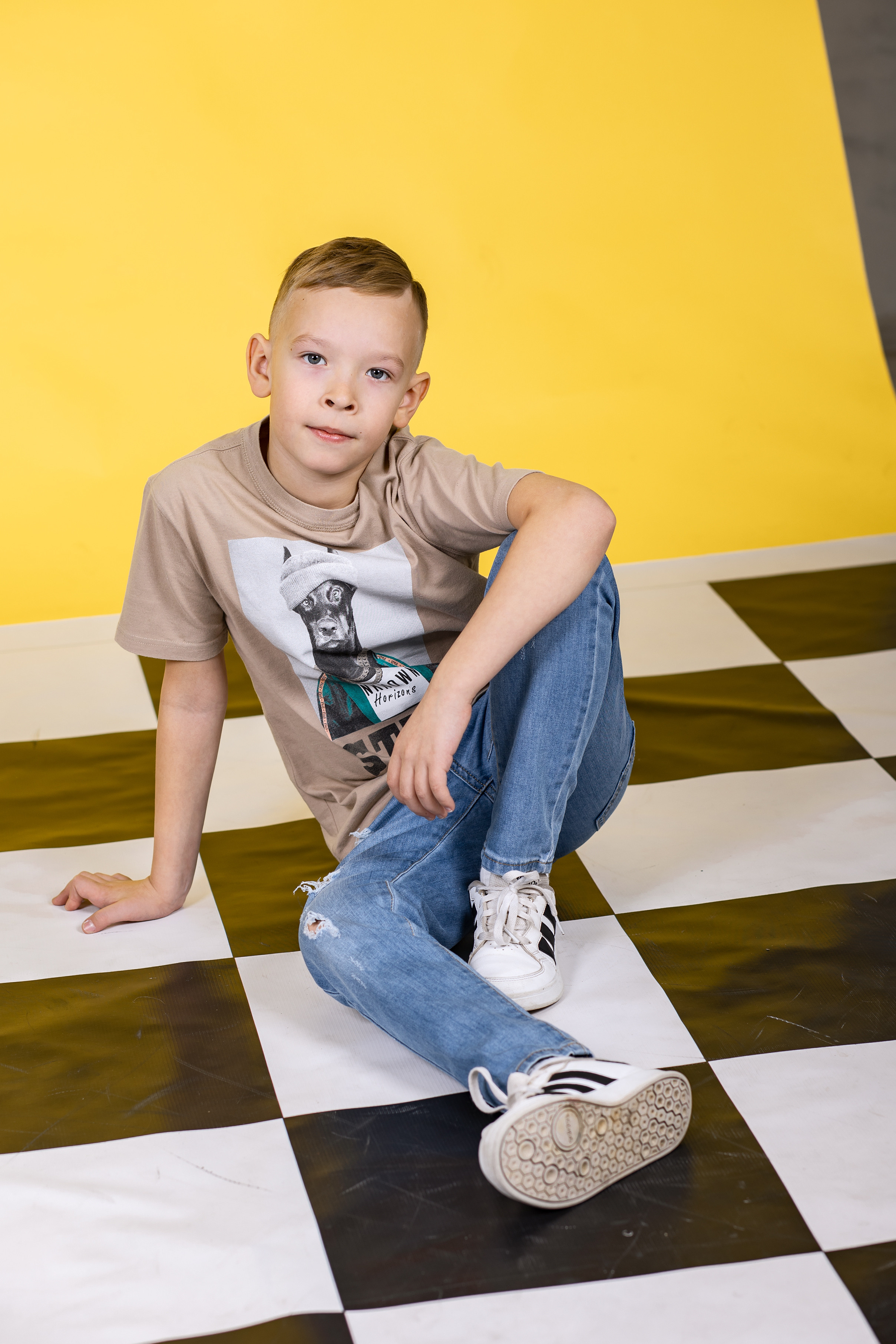 Студийная съёмка детей. Фотограф Григорьева Ольга. Портретная, семейная съёмка, Love Stori, видеосъёмка в городе Чита. Выпускные альбомы, фотокниги