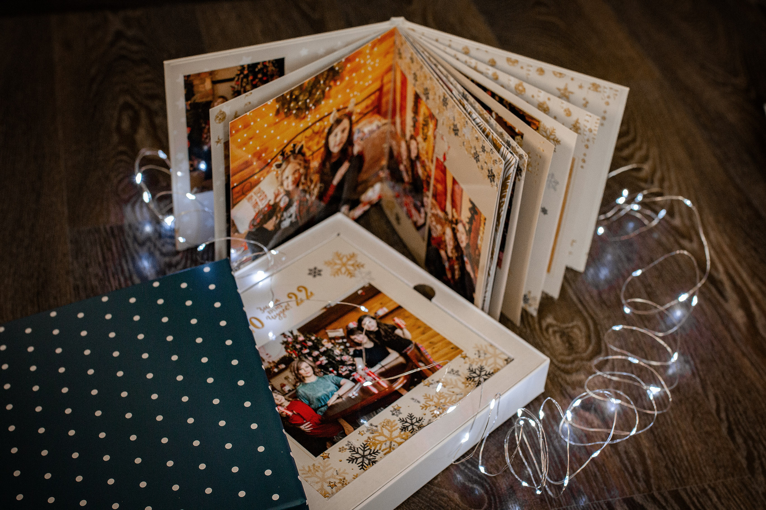 Фотокниги. Фотограф Григорьева Ольга. Портретная, семейная съёмка, Love Stori, видеосъёмка в городе Чита. Выпускные альбомы, фотокниги