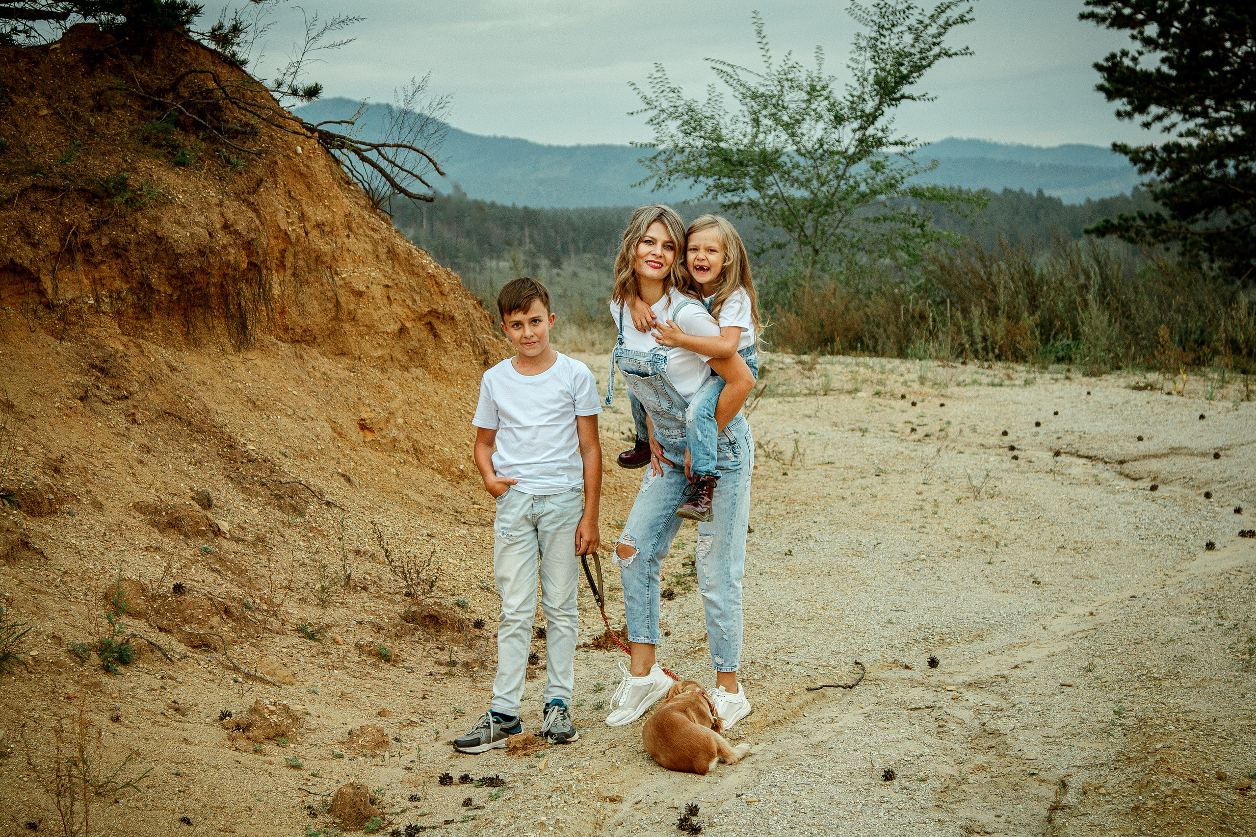 Семейная съёмка. Карьеры. Фотограф Григорьева Ольга. Портретная, семейная съёмка, Love Stori, видеосъёмка в городе Чита. Выпускные альбомы, фотокниги