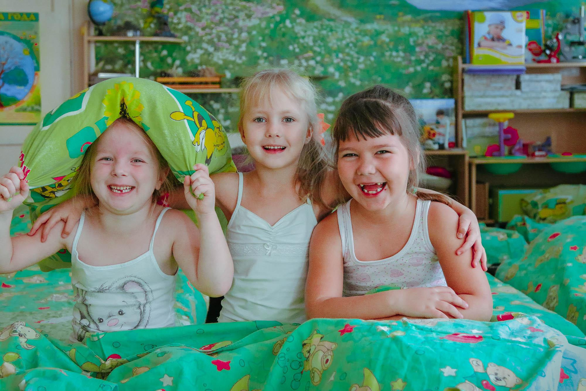 <title> Выпускной альбом Чита, Школа Чита, детский сад Чита,живоефото. Фотограф Григорьева Ольга. Портретная, семейная съёмка, Love Stori, видеосъёмка в городе Чита. Выпускные альбомы, фотокниги