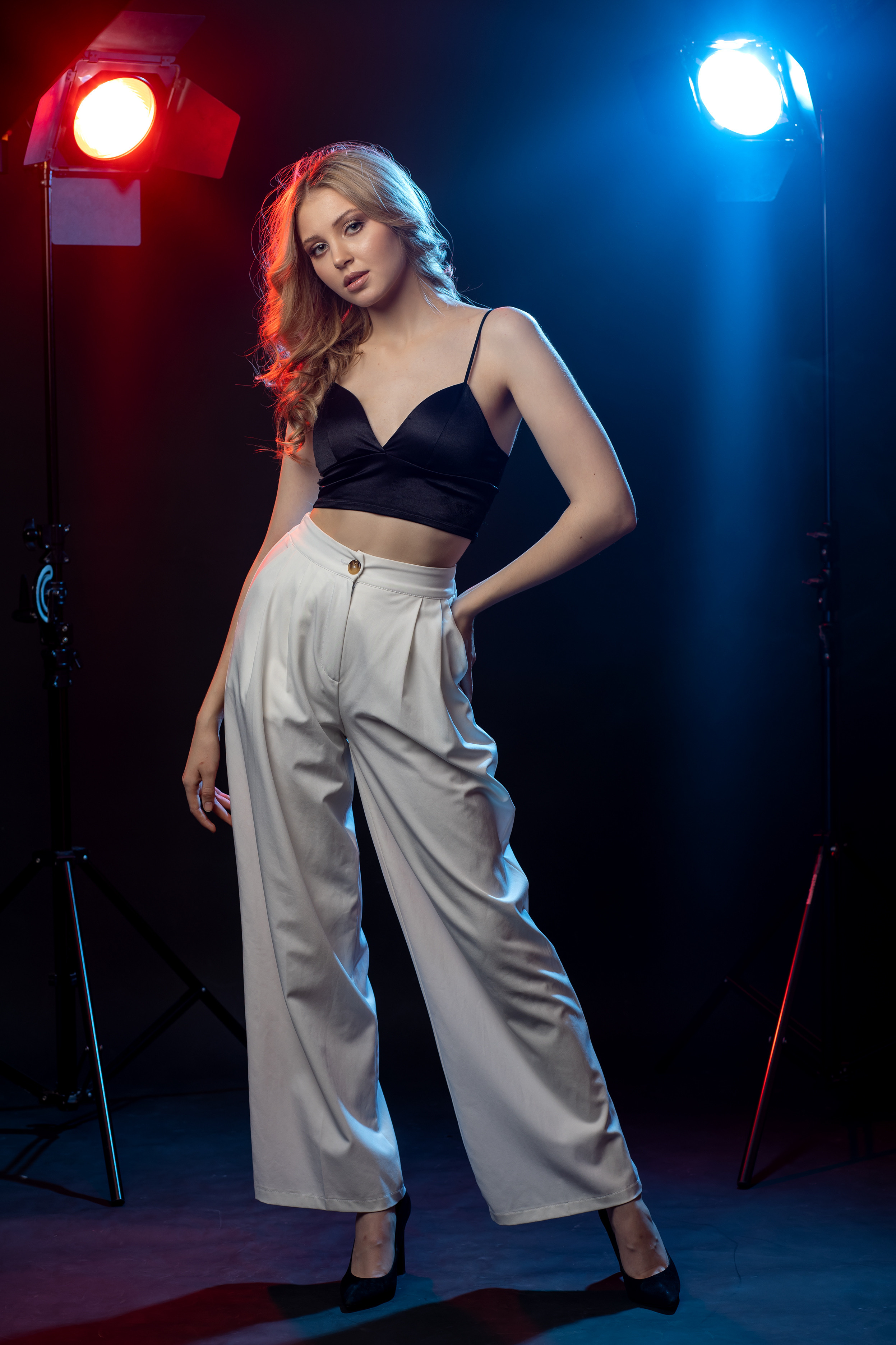 Студийный свет. Фотограф Григорьева Ольга. Портретная, семейная съёмка, Love Stori, видеосъёмка в городе Чита. Выпускные альбомы, фотокниги