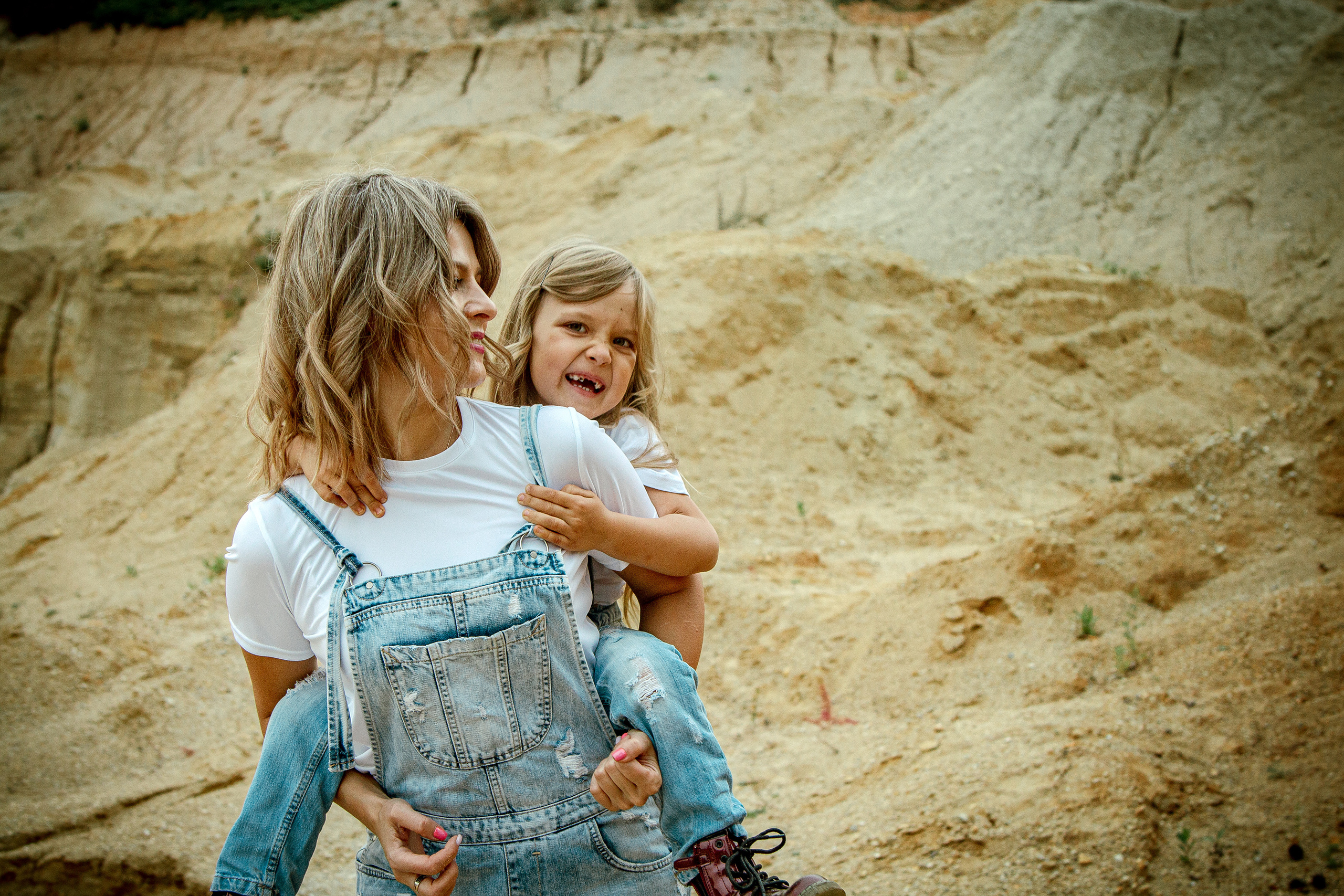 Семейная съёмка. Карьеры. Фотограф Григорьева Ольга. Портретная, семейная съёмка, Love Stori, видеосъёмка в городе Чита. Выпускные альбомы, фотокниги