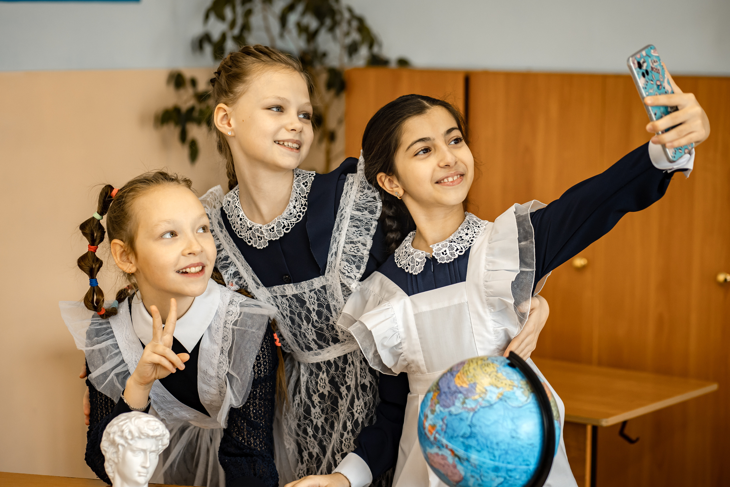 <title> Выпускной альбом Чита, Школа Чита, детский сад Чита, живое фото. Фотограф Григорьева Ольга. Портретная, семейная съёмка, Love Stori, видеосъёмка в городе Чита. Выпускные альбомы, фотокниги