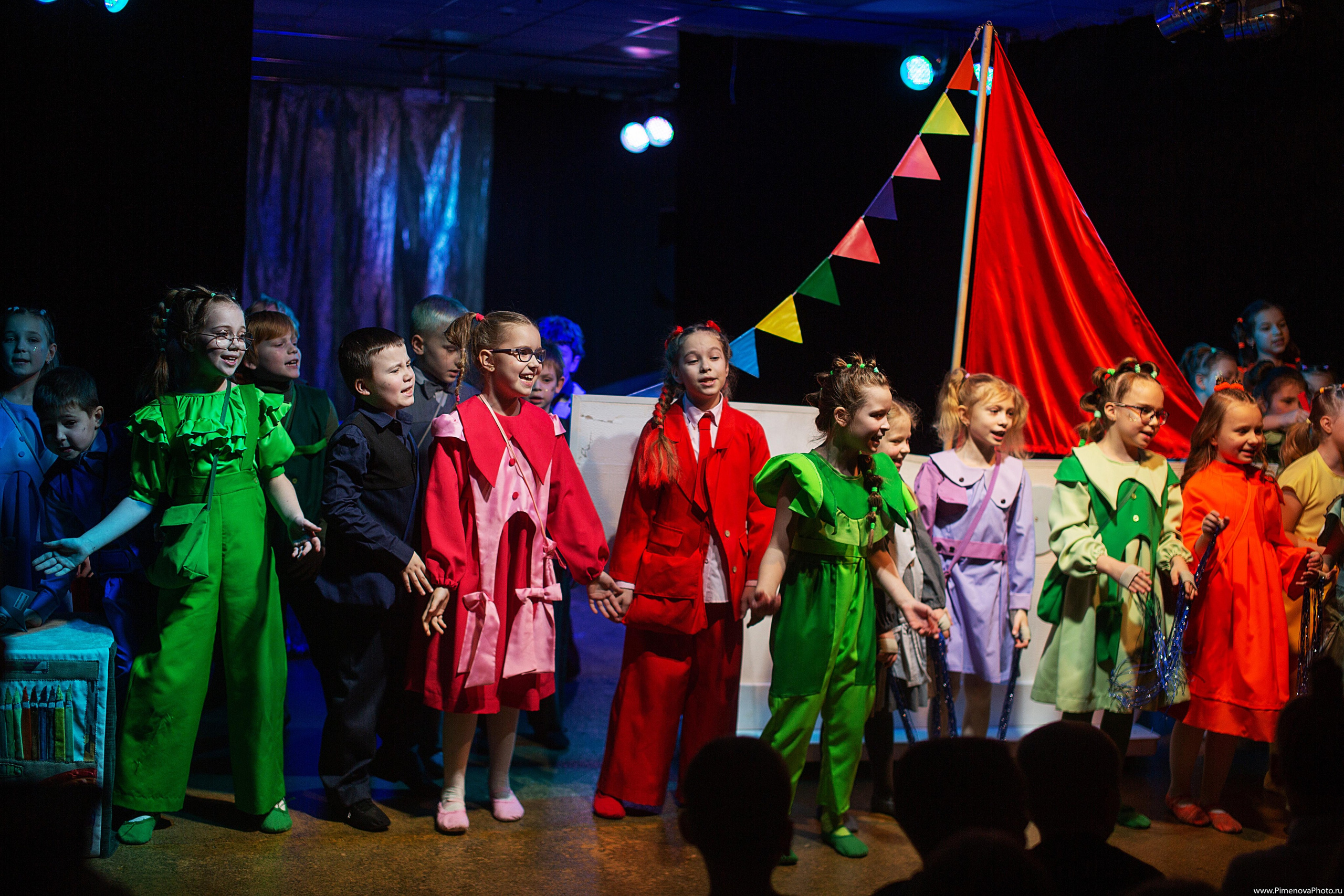 Карандаши «Театрум» ДТЦ, февраль. Семейный и детский фотограф в Петрозаводске