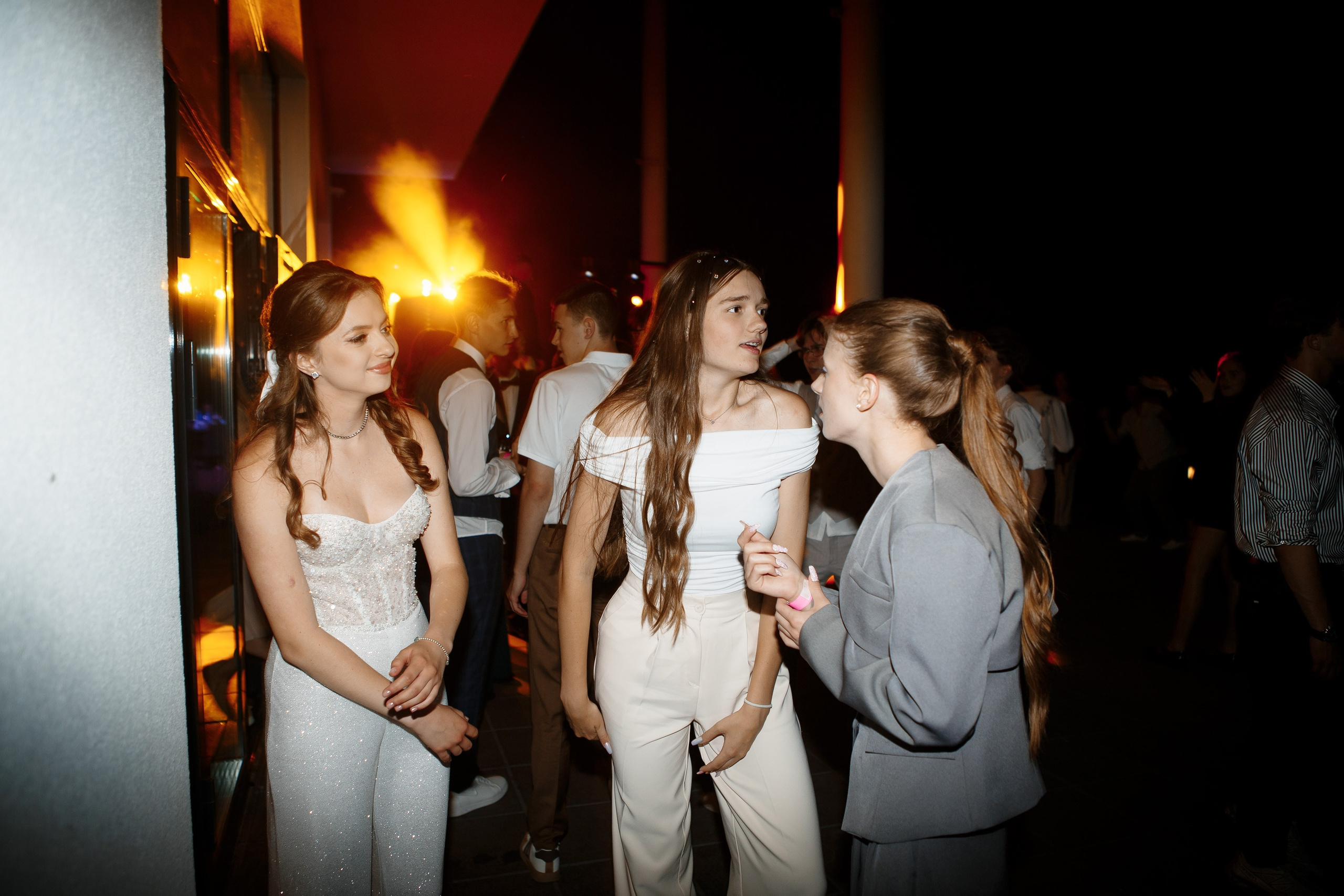 Выпускной Гимназия 12 2024 OpenHouse. Свадебный и портретный Фотограф в Липецке Дмитрий Котюков