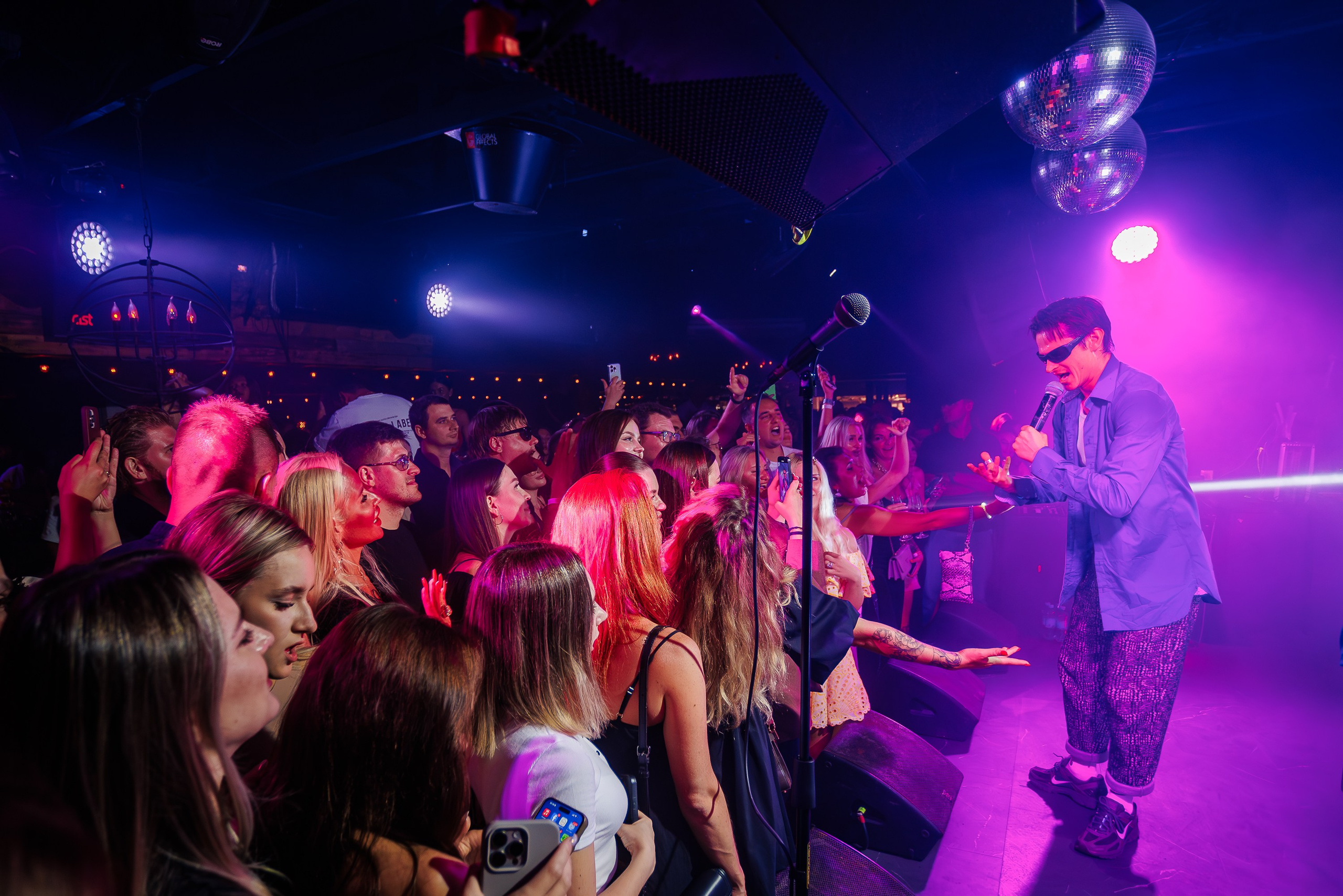 «КРАВЦ"_Чайка на пляже_Ялта_27.08.2025 г. Аминов Руслан | Фотограф