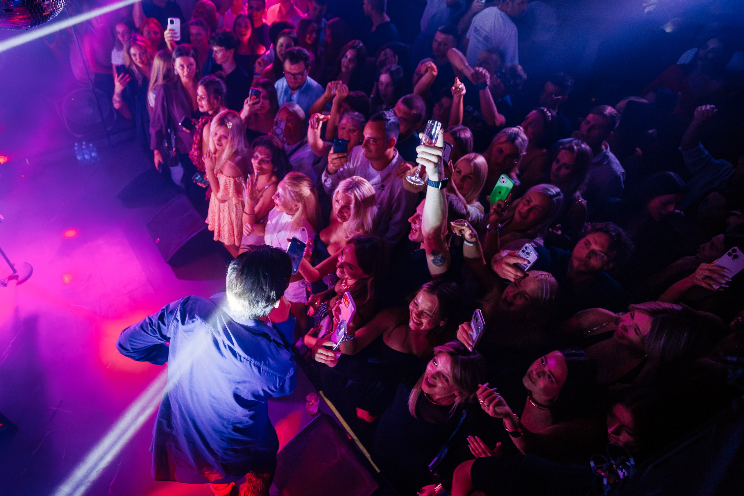 «КРАВЦ"_Чайка на пляже_Ялта_27.08.2025 г. Аминов Руслан | Фотограф