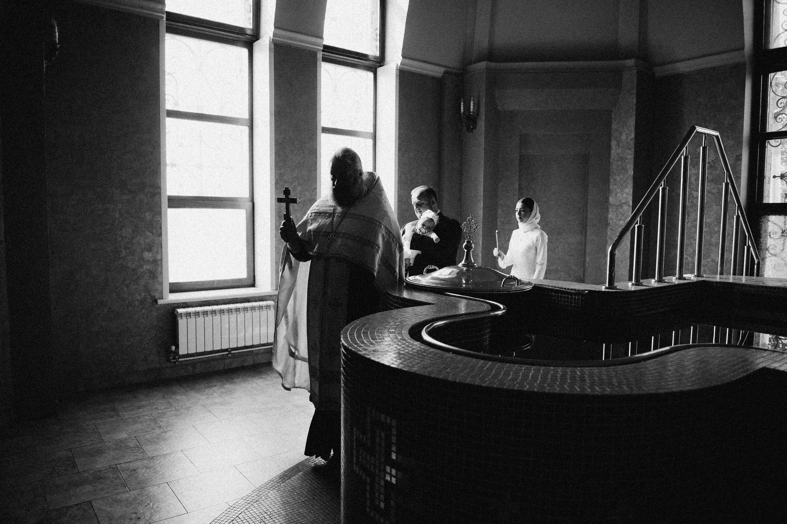 Съемка таинства крещения. Семейный фотограф в Новосибирске Женя Индрикова