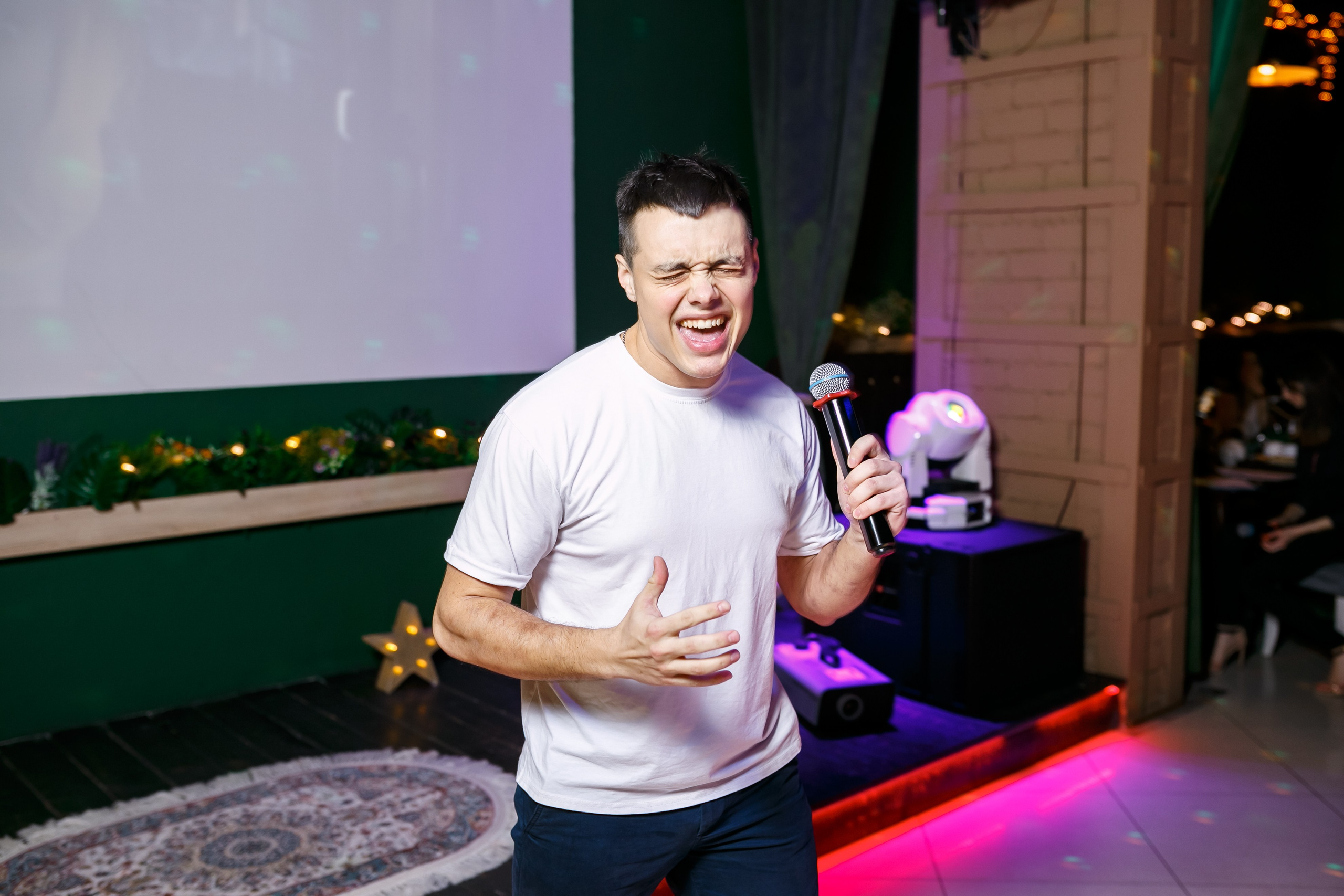 Караоке бар Bravo. Фотограф в Воронеже Иван Самодуров