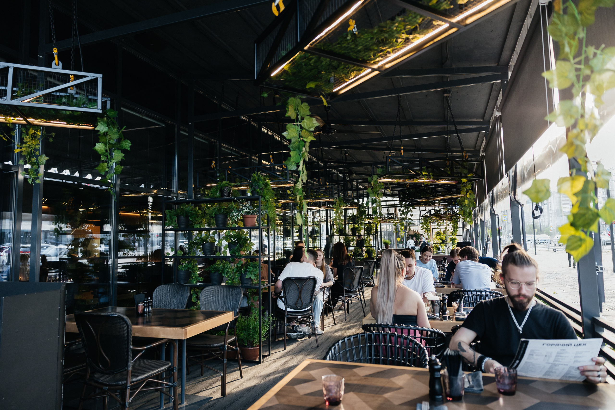 ГОРЯЧИЙ ЦЕХ открытие летней террасы. Фотограф свадебный семейный в Красноярске Шукшина Наталья