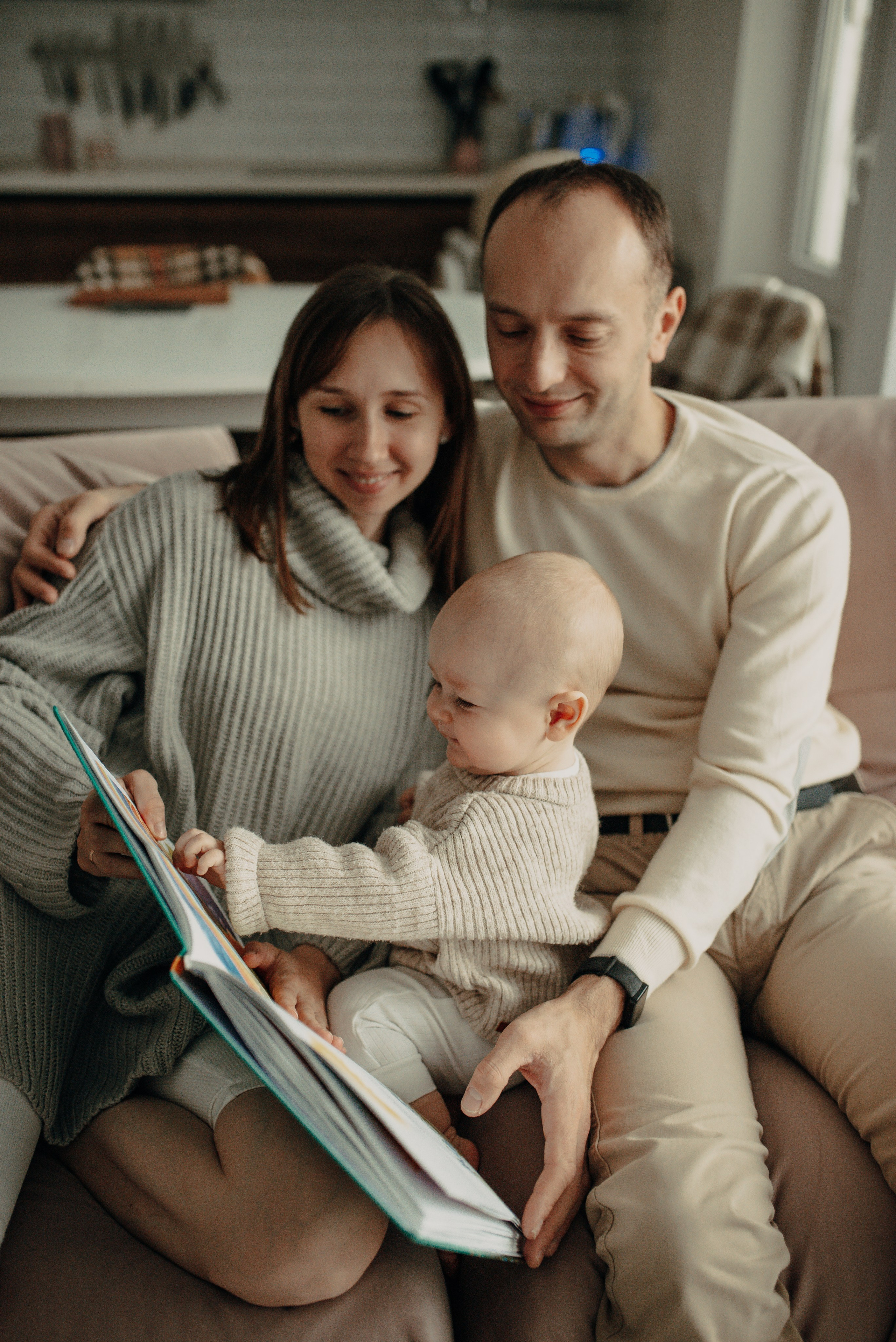 Домашняя семейная история: Василисе 10 месяцев. Семейная фотосессия Бутово Москва фотограф Алина Морщагина