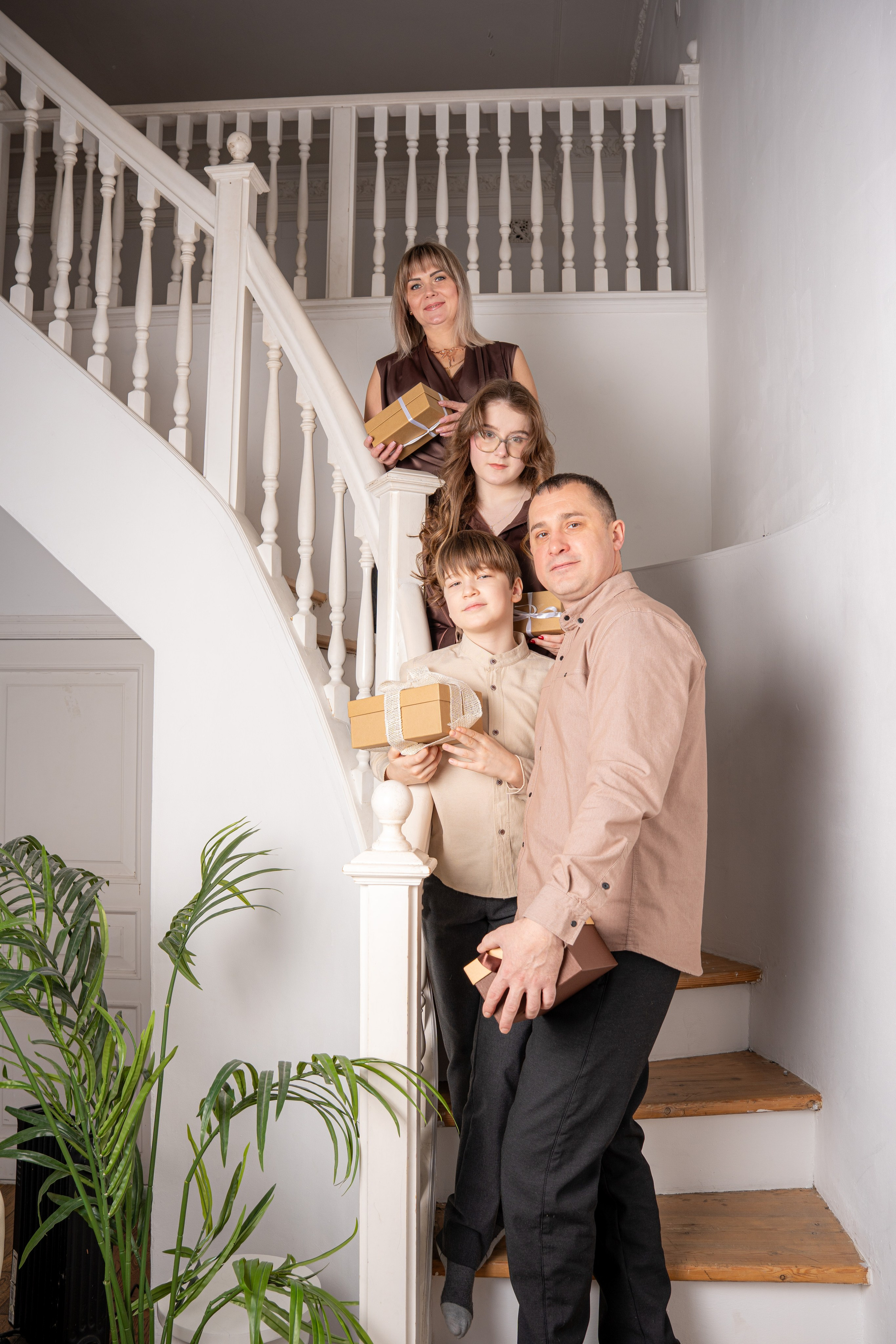 Семейная фотосессия для Лены. Студийный и портретный фотограф в САНКТ-ПЕТЕРБУРГЕИрина Махаон