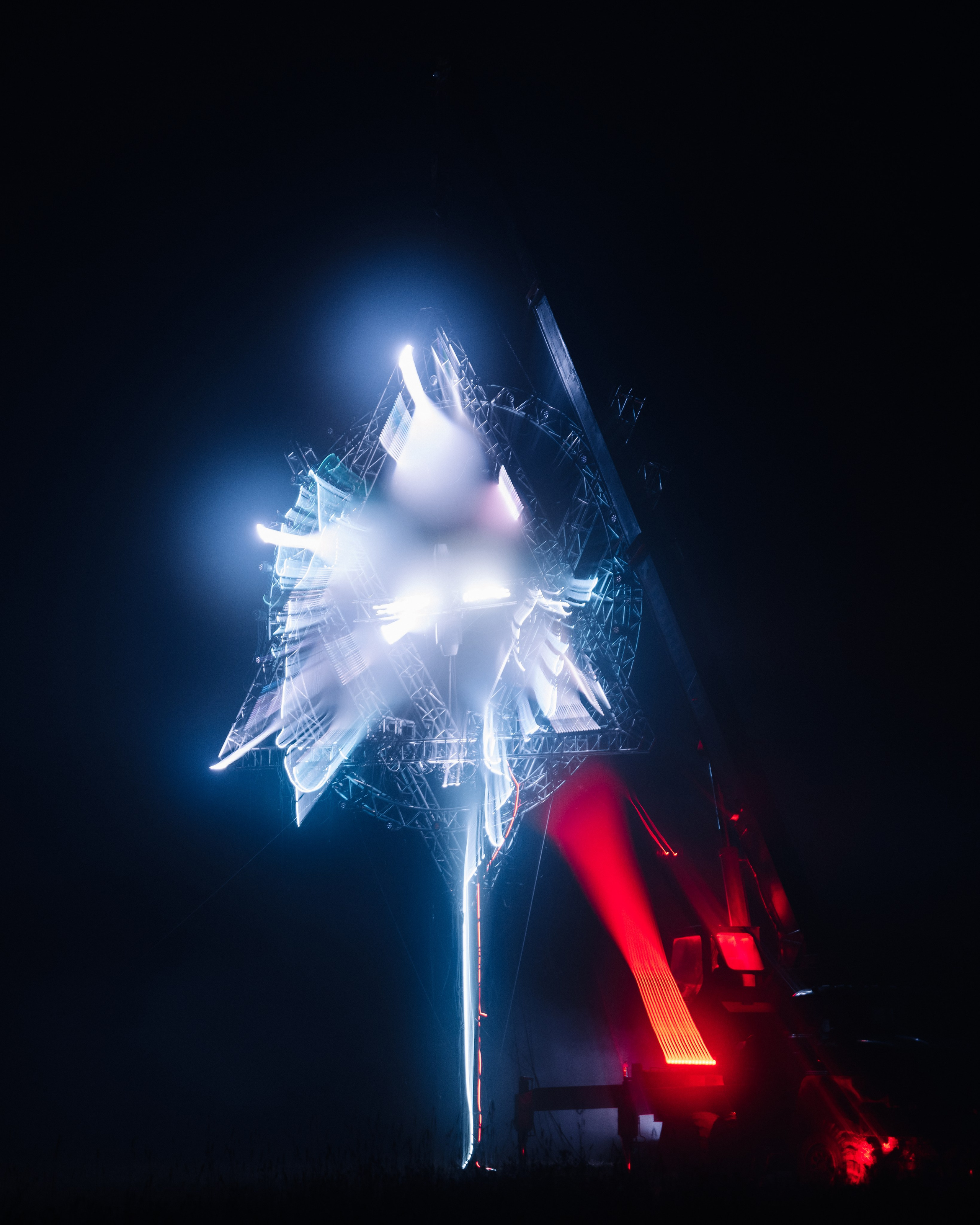 Outline 2024. @tomrus: Рустам Шагиморданов — фотограф