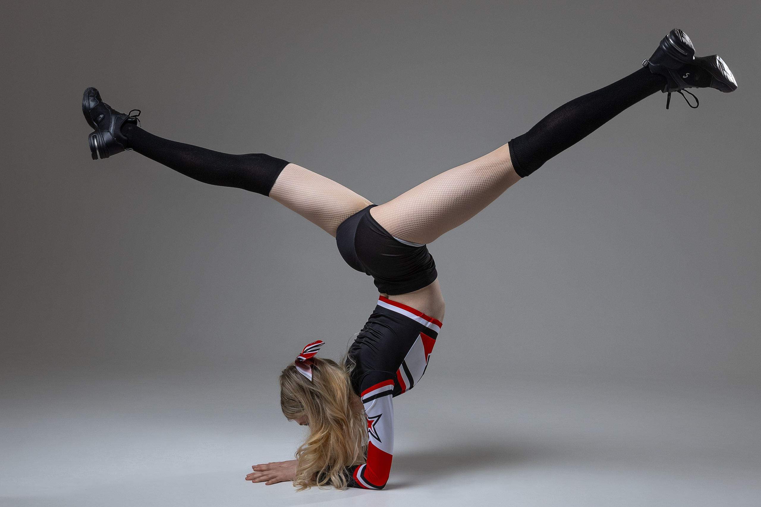 Контент-съёмка для CHEERLEADING REACTIVE. Репортажный фотограф Екатеринбург | Яркий, качественный репортаж | Концерты, клубы, репортаж, праздники, корпоративы