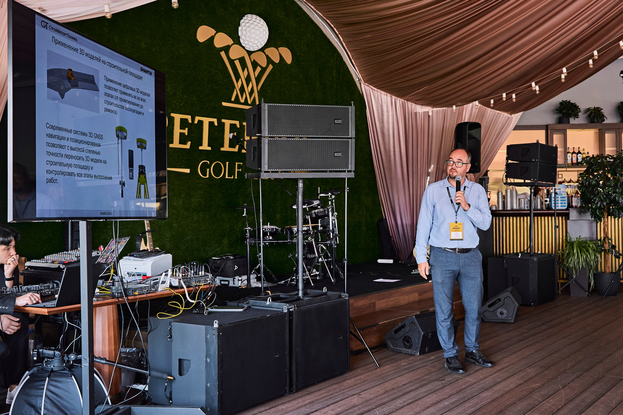 Презентация спец. техники Shantui. Фотограф Александра Иванова