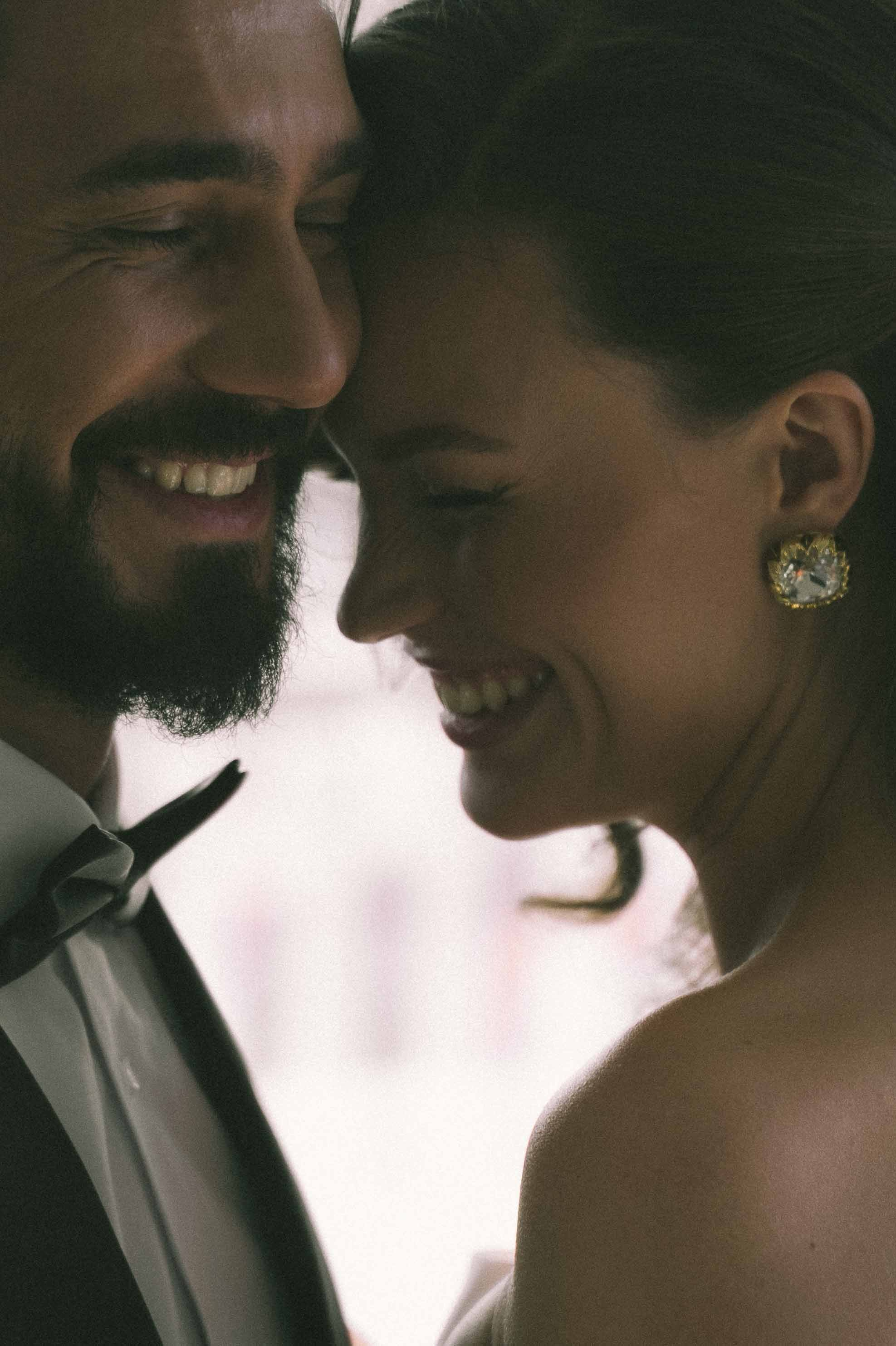 Не надевая маски