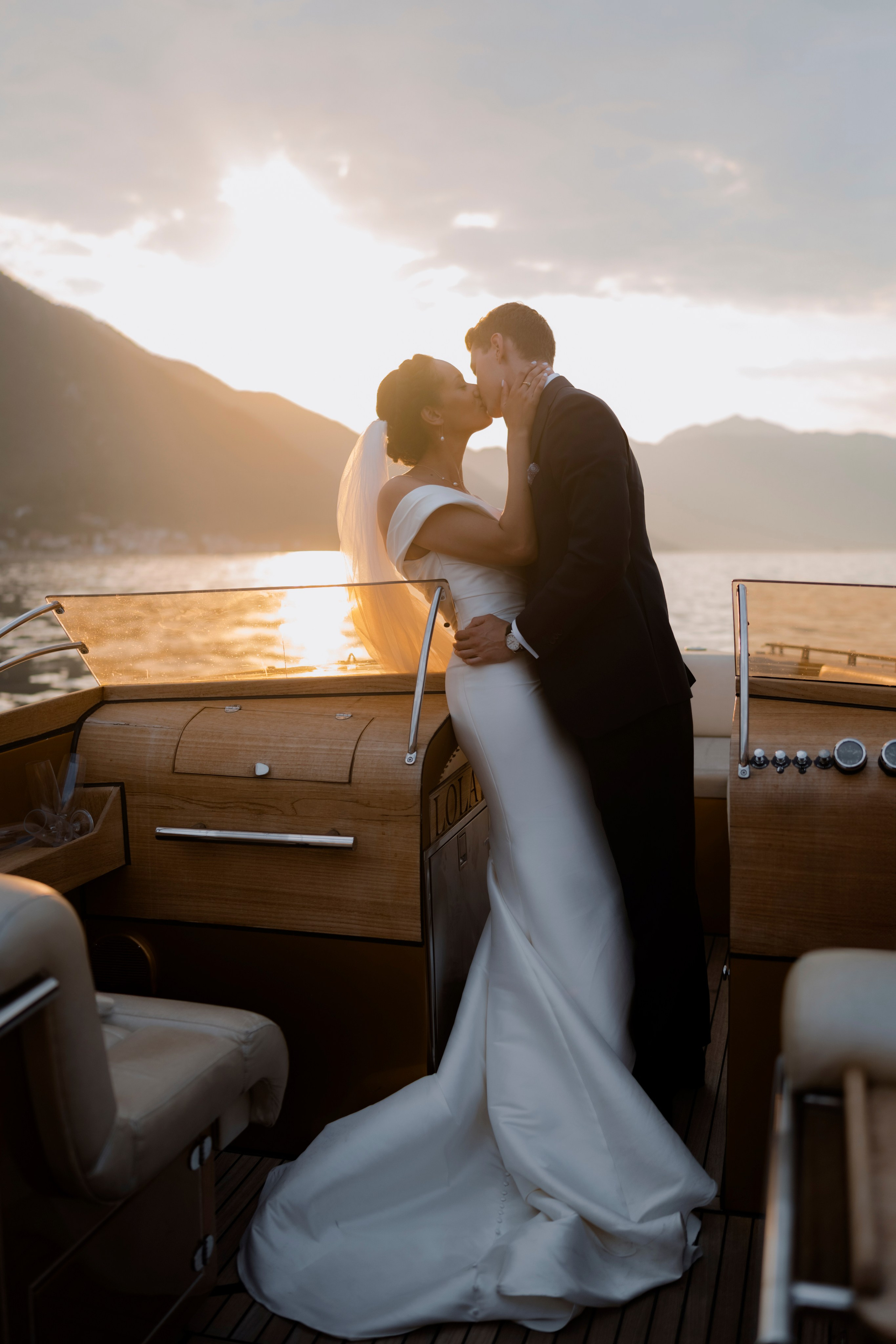 Viktor-Daniela. Elopement Wedding Photographer