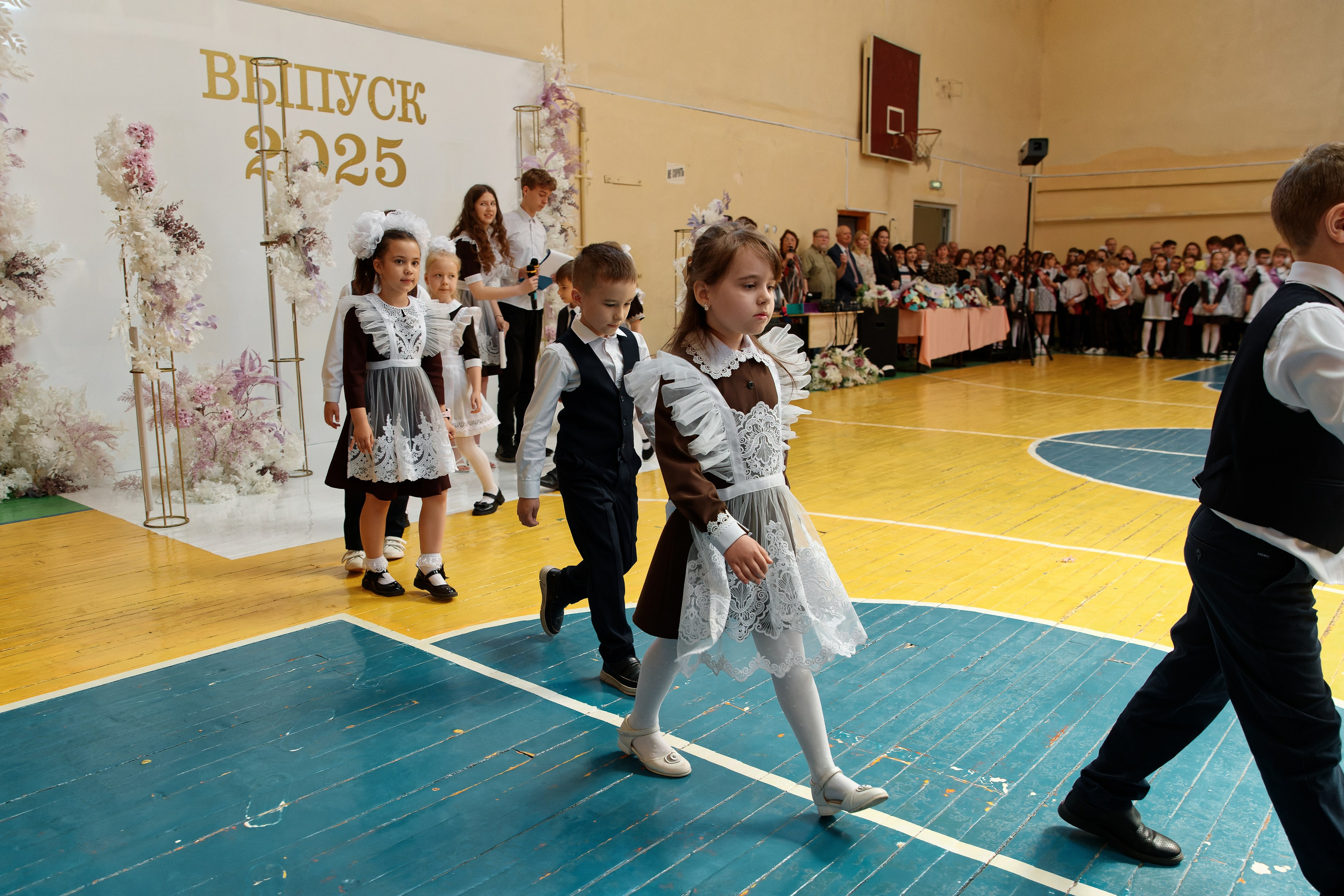 Последний звонок Школа № 42. Семейный фотограф — Макс Белогрудов