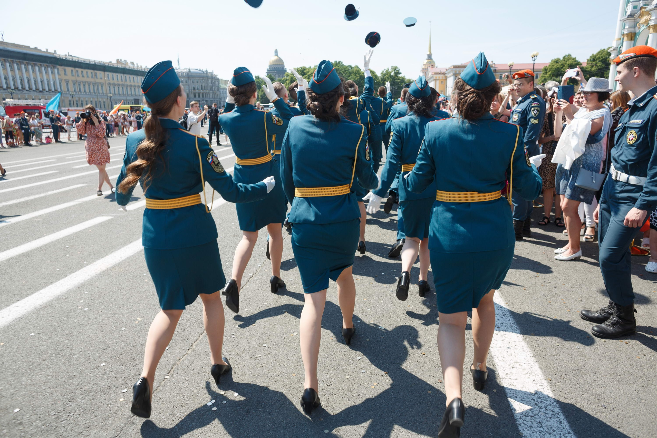 Выпуск офицеров СПб УГПС МЧС России. Свадебный фотограф Игорь Брундасов 8PHOTO на свадьбу венчание загс СПб