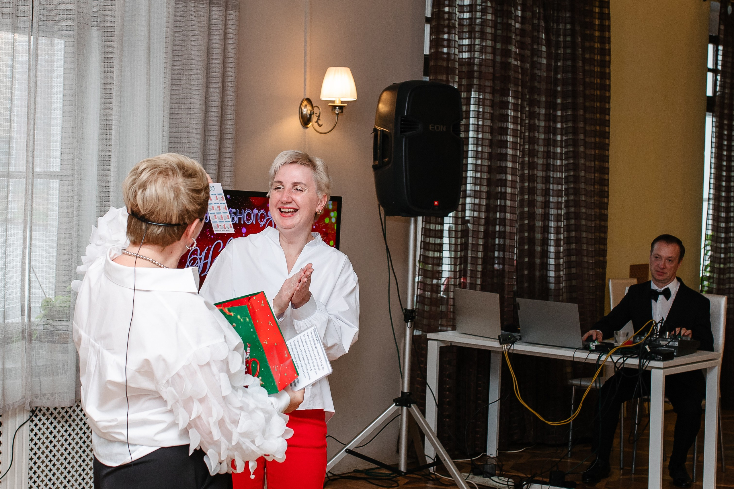 Мастер-класс для банкетных ведущих. Октябрь 2024. Фотограф Пермь. Свадьбы. Семья и дети, школа, д. сад. Фотокниги