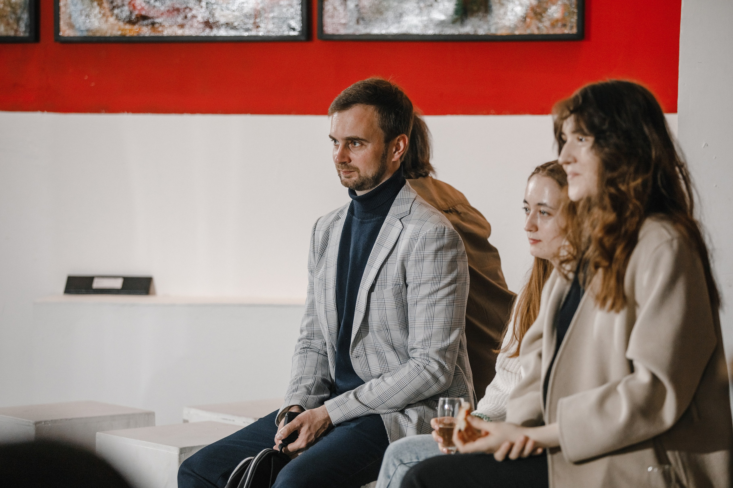 26.04.2023 // Мастер-класс Кати Монич. Фотовыставки serebro.gallery, в которых автором можешь стать ты! | Москва