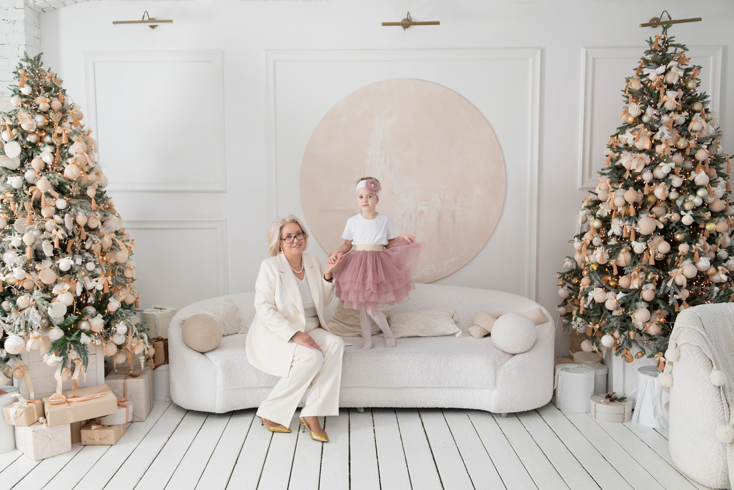 Семейная новогодняя съёмка в фотостудии Daily. Детский и контент фотограф Надя Волкова Санкт-Петербург