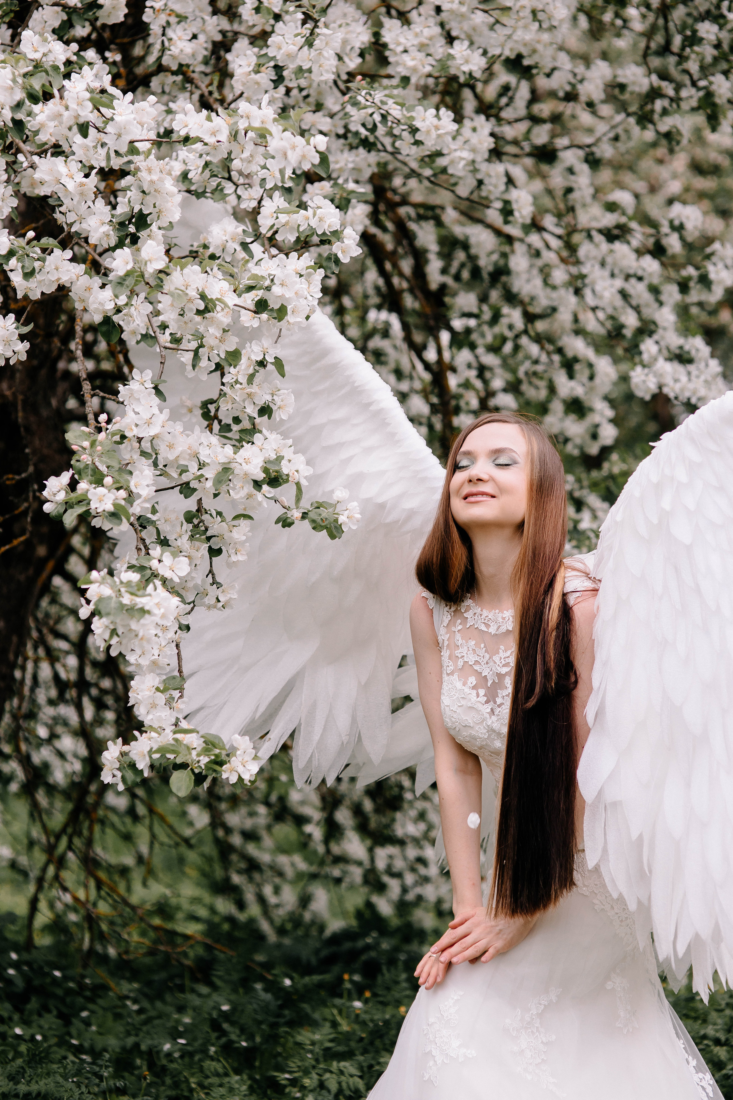 Фотосессия с крыльями ангела. Ангел. Крылья в аренду. Фотосессии Фотодни Псков СПб