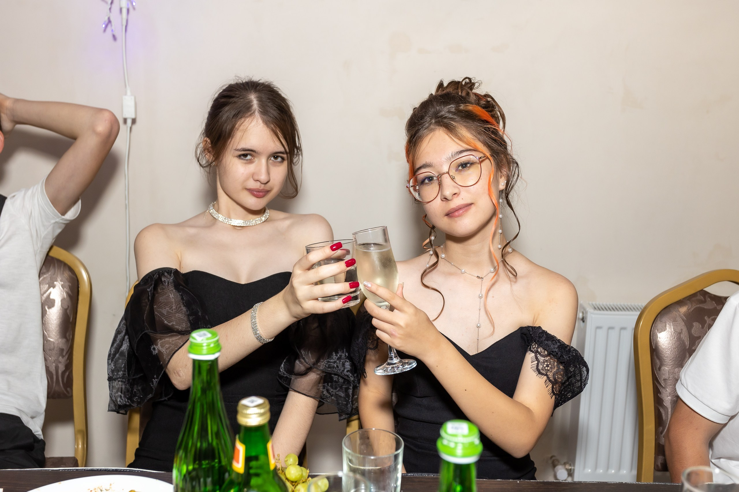 Вручение аттестата и выпускной вечер. Выпускные альбомы Майкоп, Краснодар Елена Золотарева