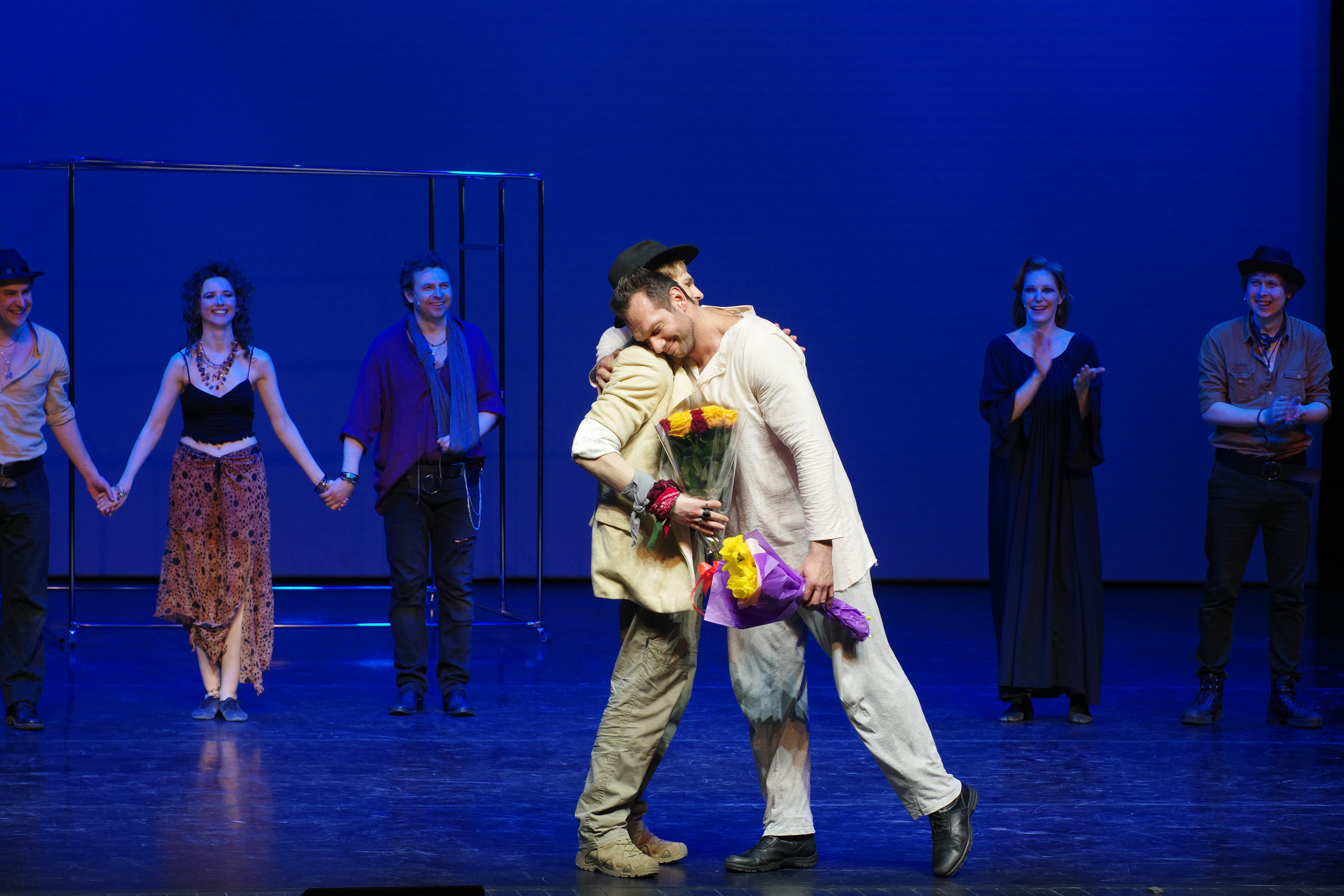 Театр И-Он, Люди и мыши. Семейный и детский фотограф Антон Зорин