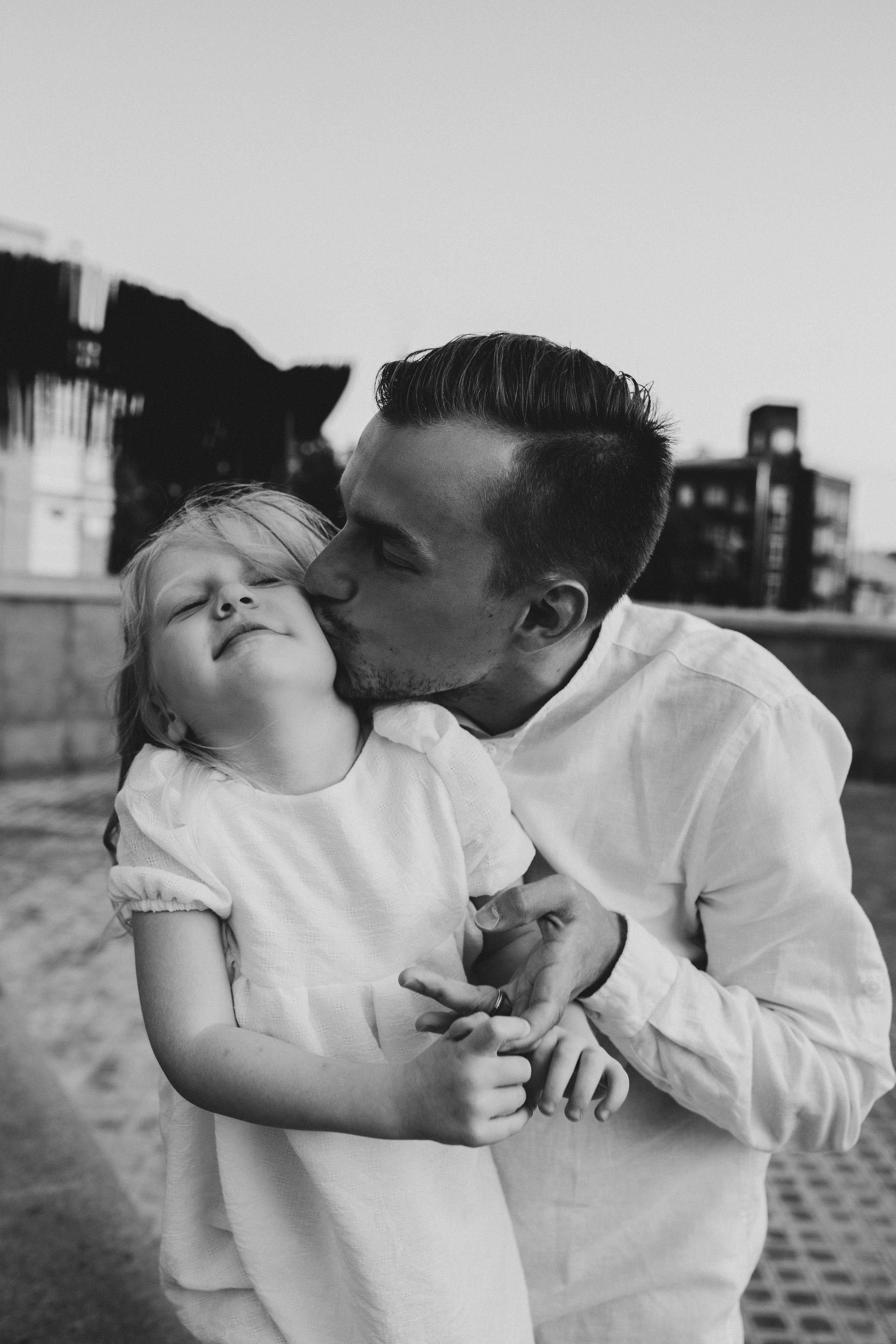 Семейная фотосессия  , папа и дочка 