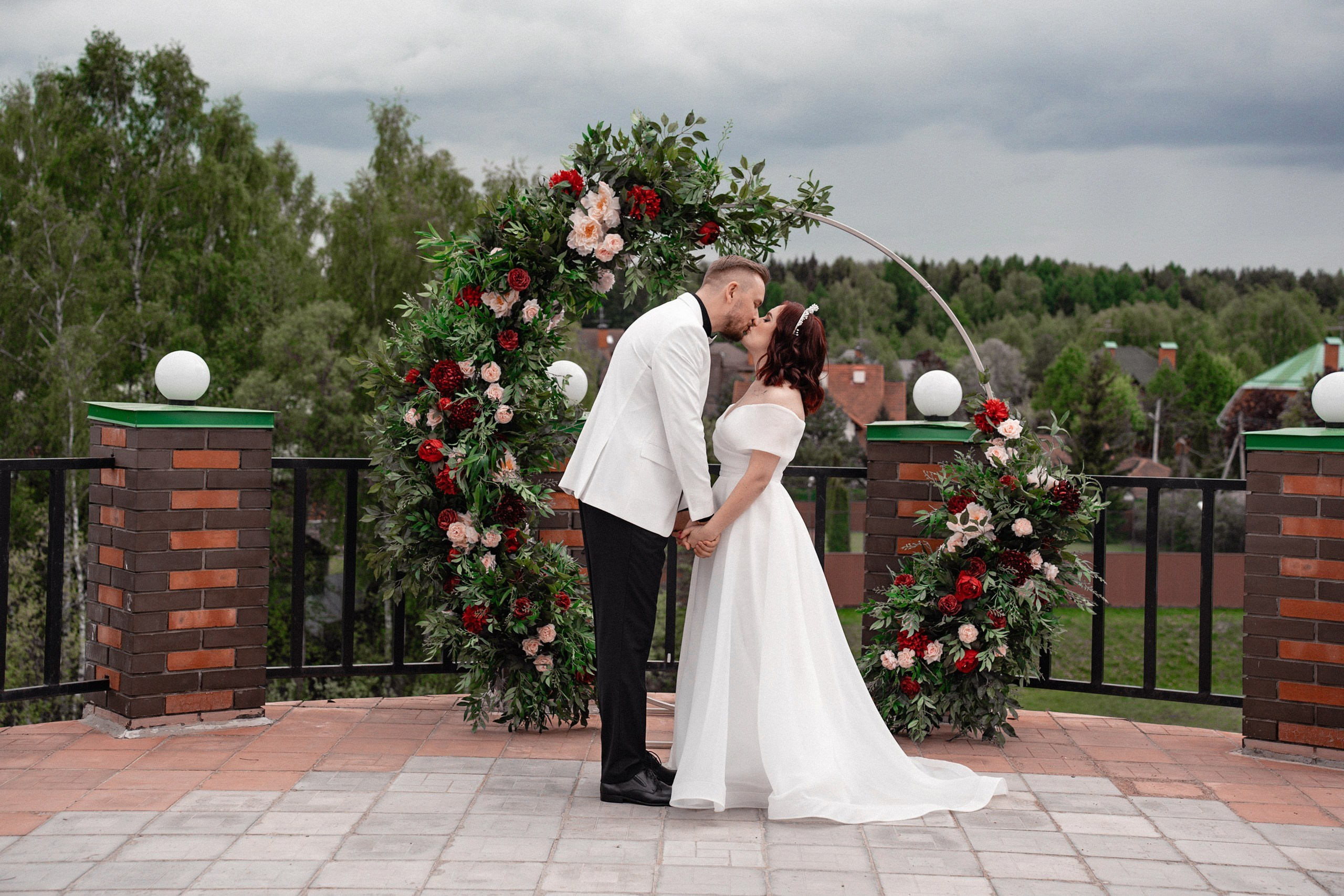 Свадебная фотосессия в Loft «Manhattan» в Пучково. Свадебный фотограф в Пучково