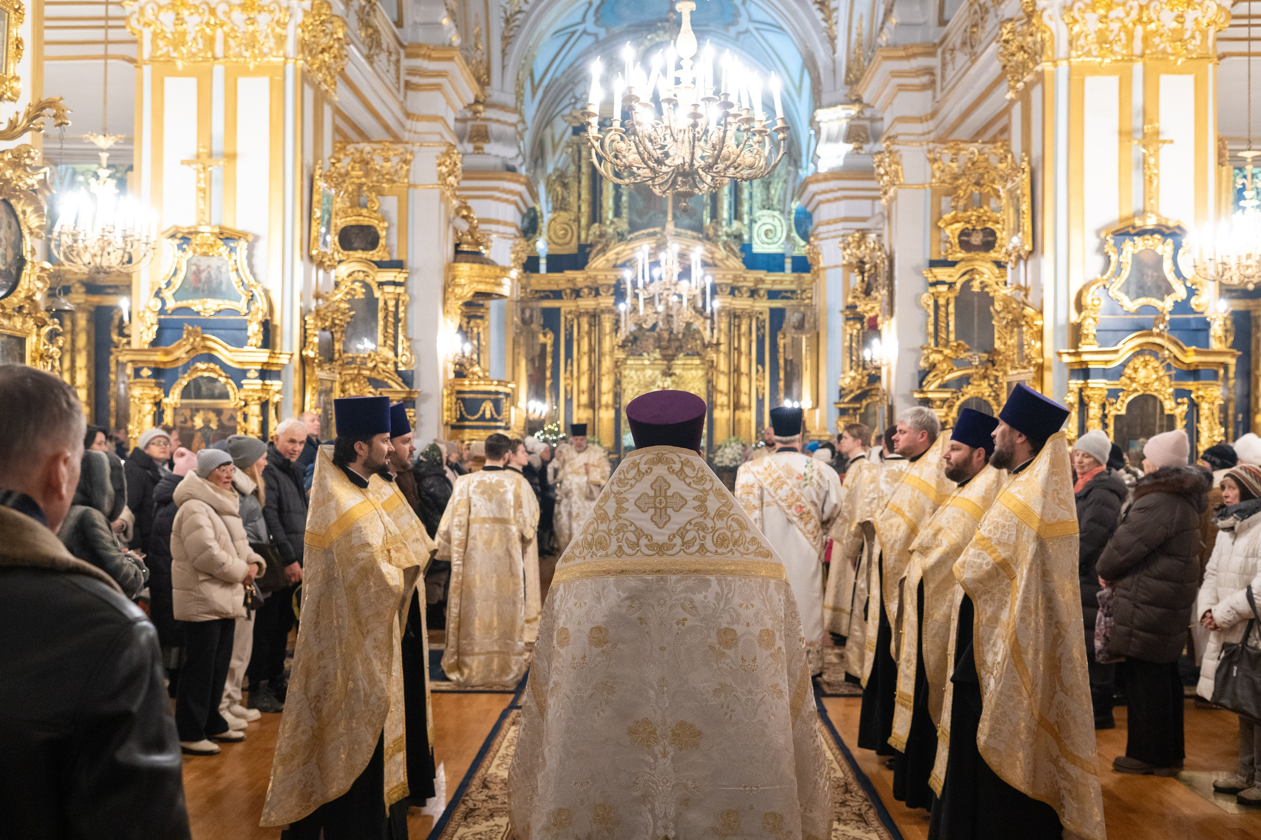 Праздничное бдение в Николо-Богоявленском морском соборе. НИКОЛО-БОГОЯВЛЕНСКИЙ МОРСКОЙ СОБОР
