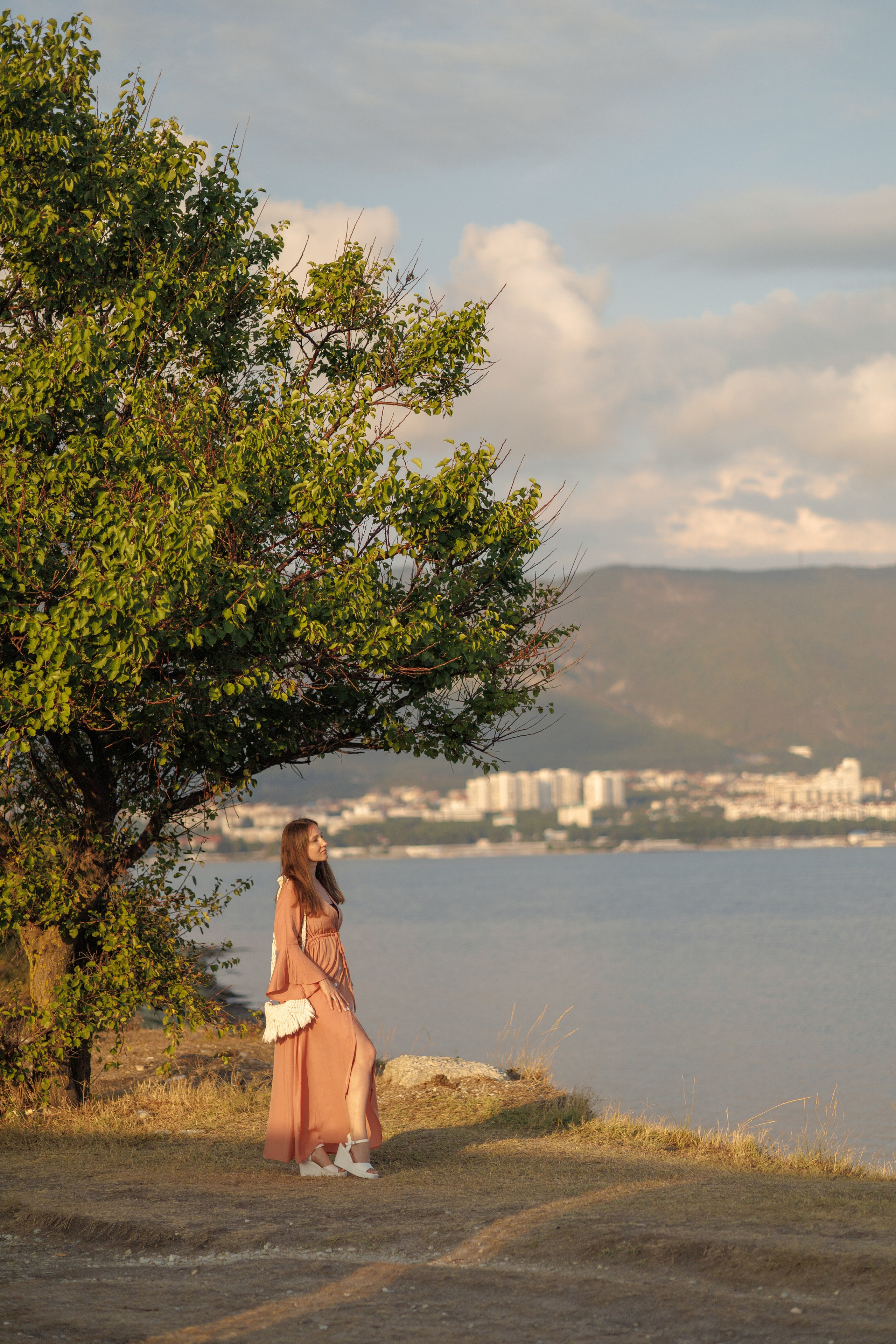 Семейная прогулка на Тонком мысу. Семейный и портретный фотограф в Геленджике Любовь Бодрова