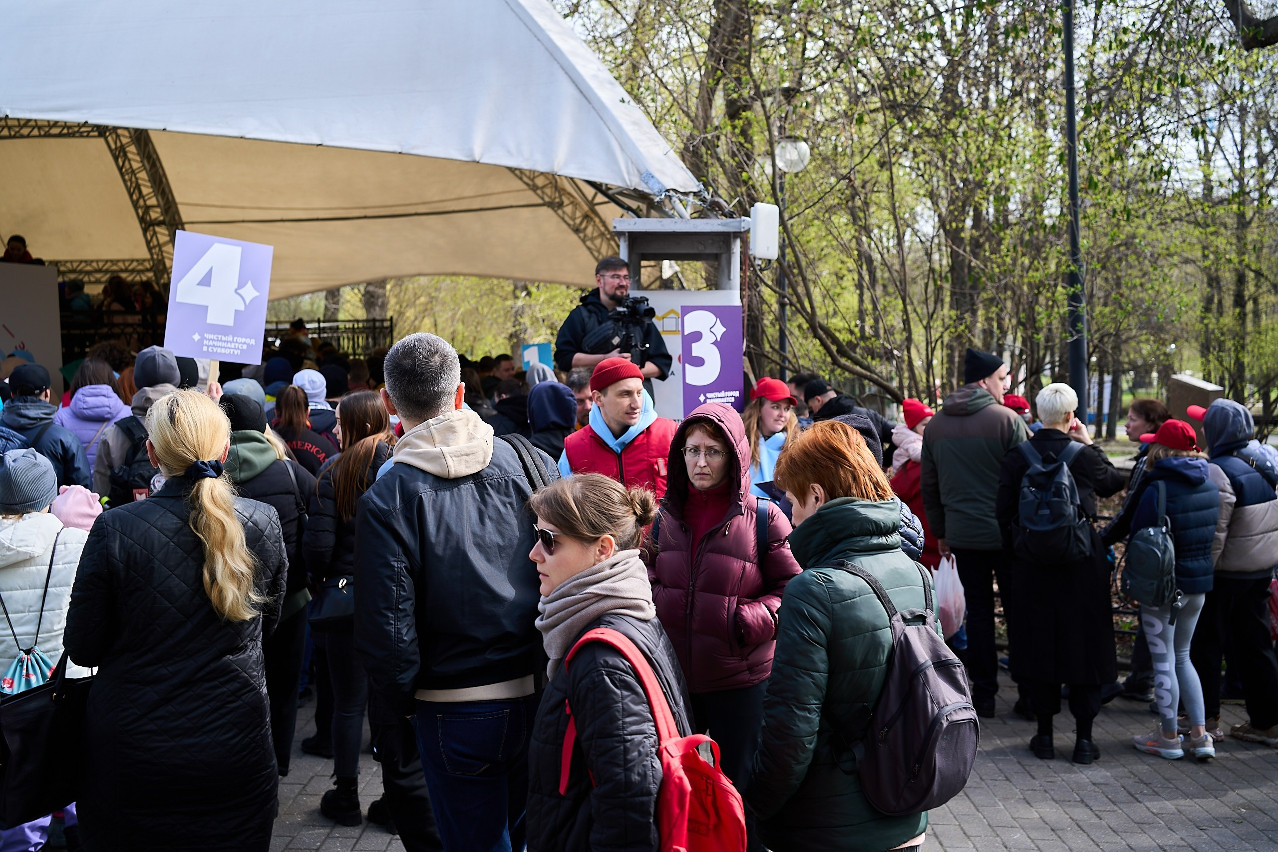 Субботник у Управления делами Мэра и Правительства Москвы. Фотограф и Видеограф в Москве. Олег Корушев