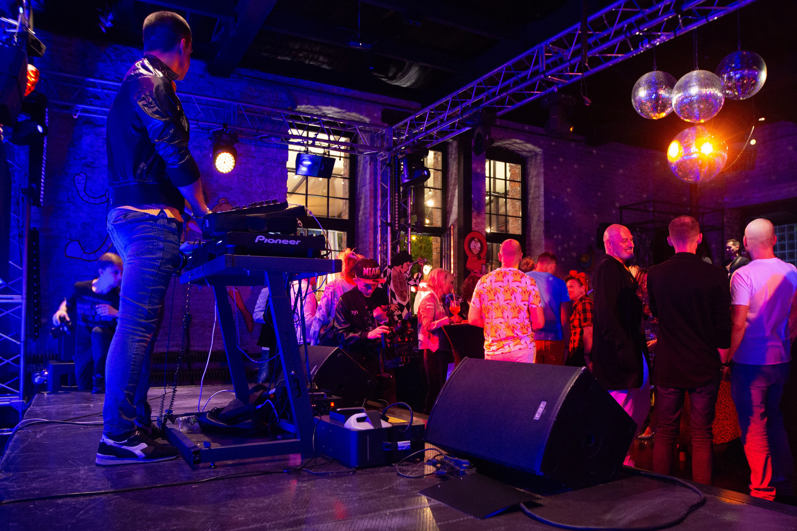 Репортаж. Видеограф Добромыслов