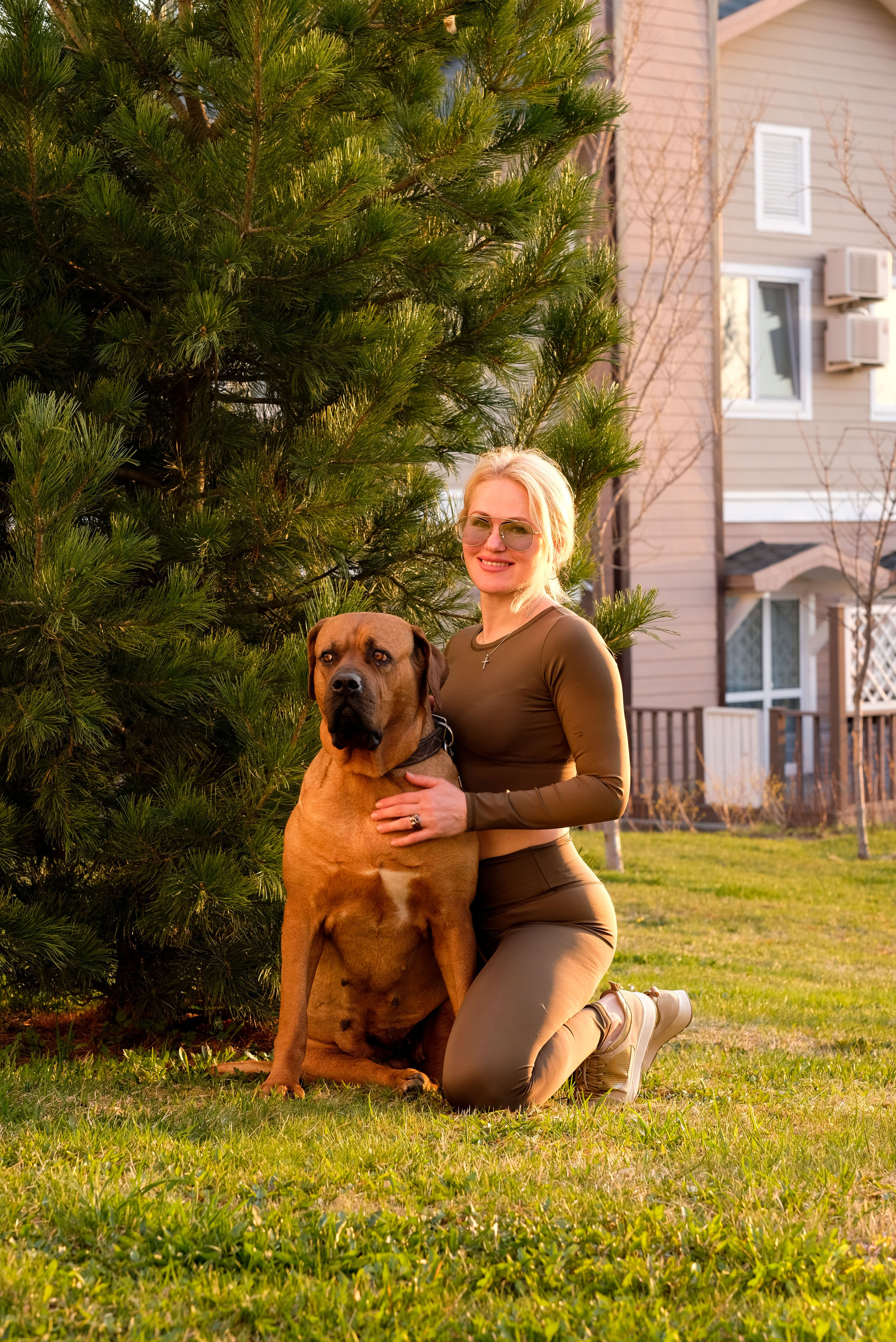 Прогулка Оксаны с собакой. Студийный, портретный, семейный фотограф Южно-Сахалинска Яна Радаева