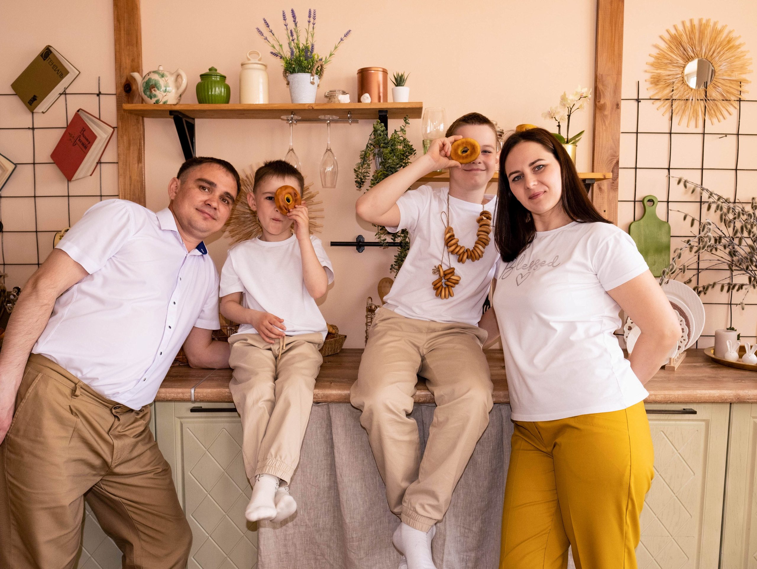 Семейная фотосессия Алены. Студийный, портретный, семейный фотограф Южно-Сахалинска Яна Радаева