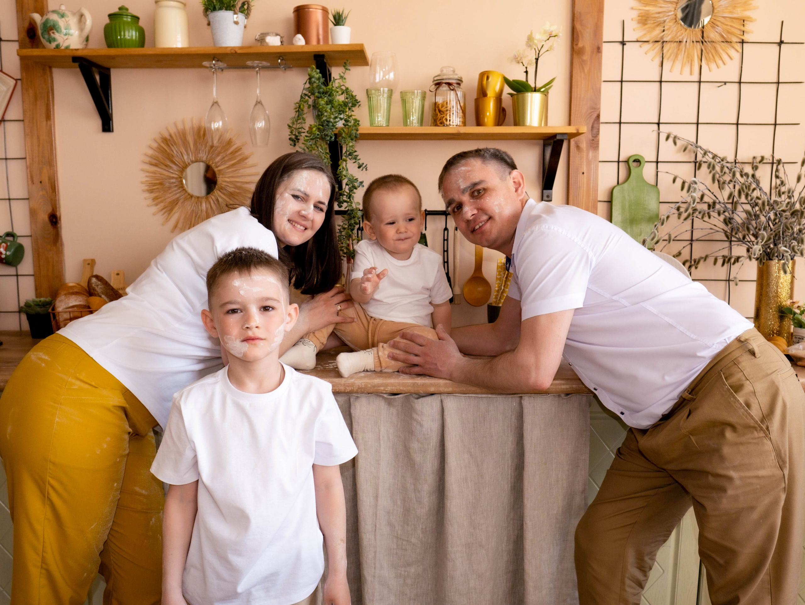 Семейная фотосессия Алены. Студийный, портретный, семейный фотограф Южно-Сахалинска Яна Радаева