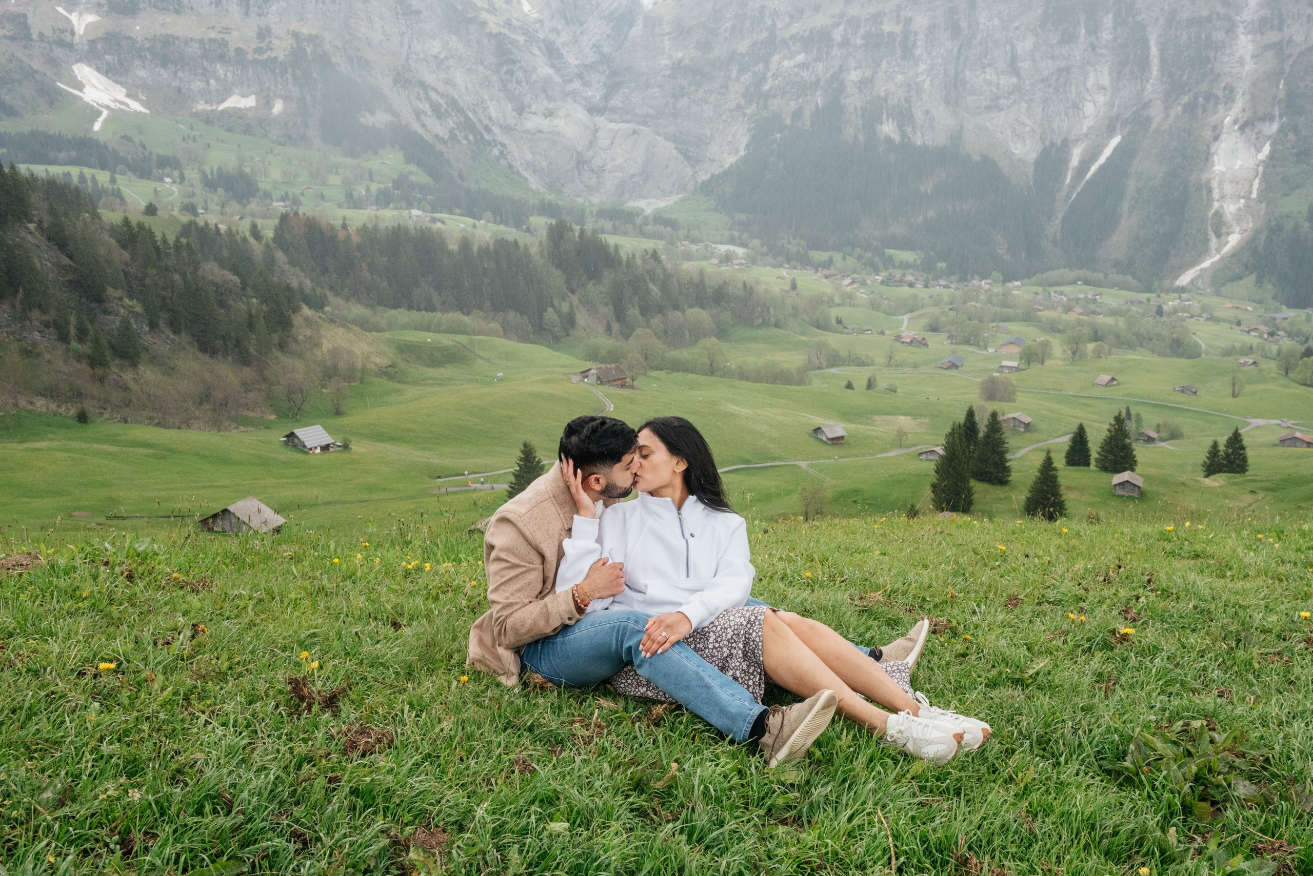 Bijal & Nihar (Grindelwald). Photographer in Interlaken area